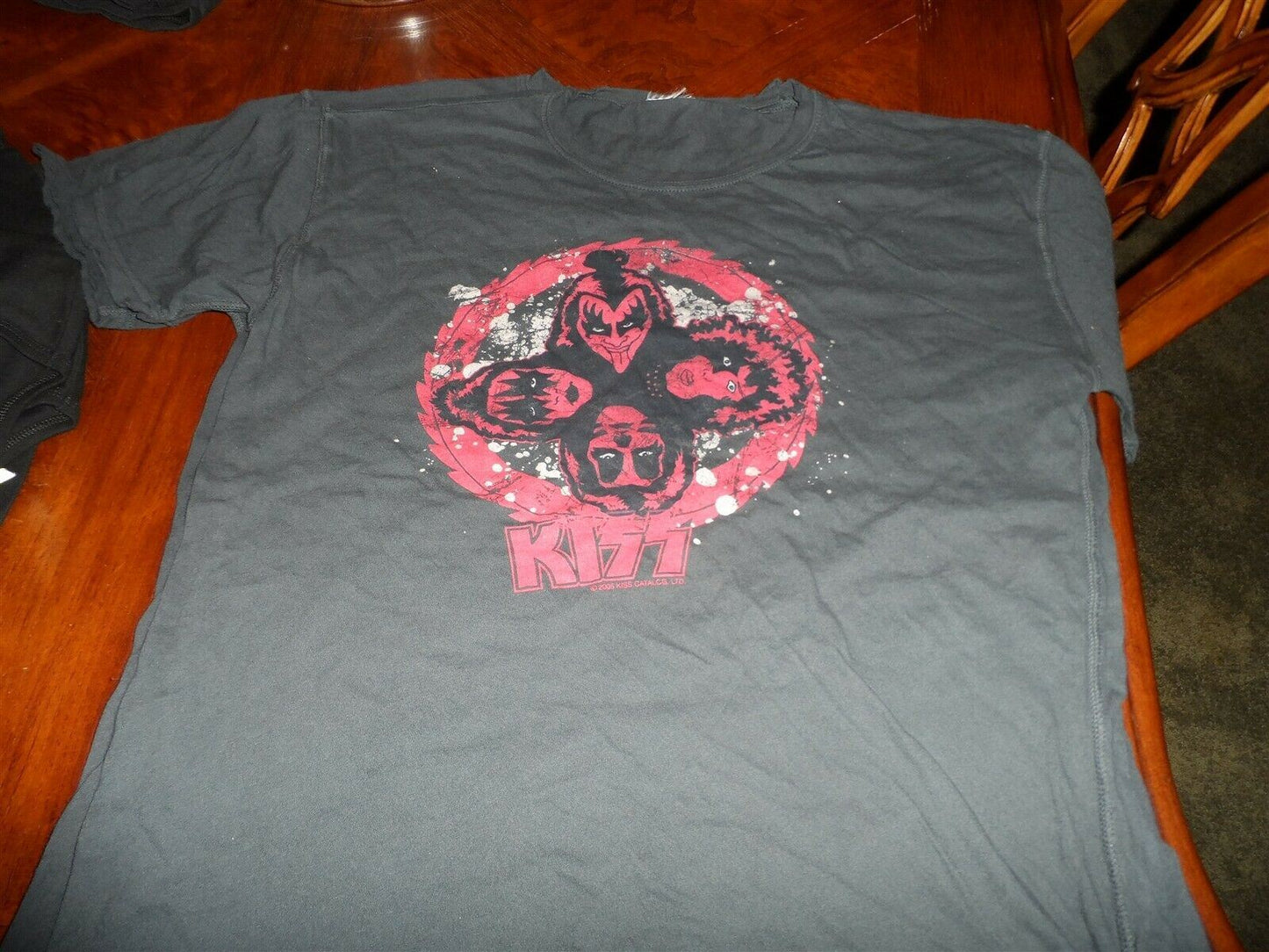 KISS - 2005 Distressed Rock 'n' Roll Over T-Shirt ~NEVER WORN~ Women's Small