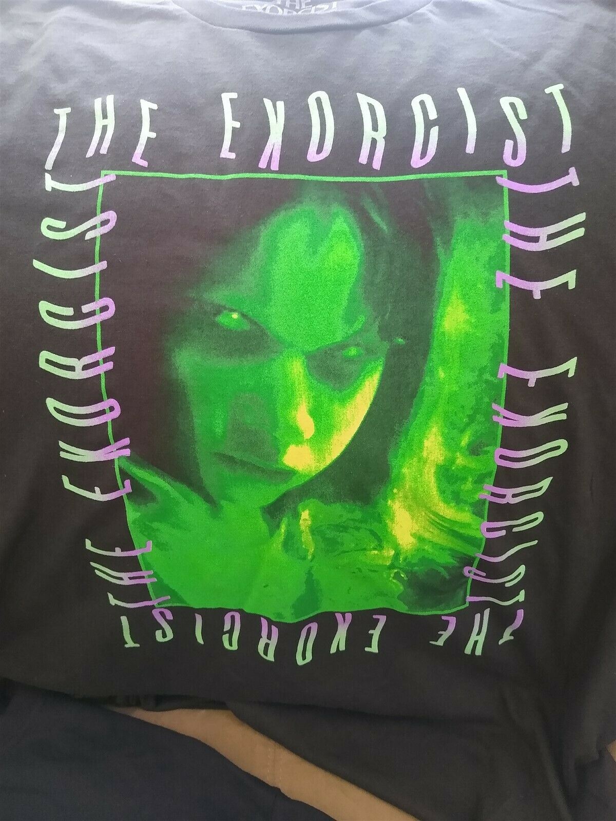 THE EXORCIST - Regan MacNeil Men's T-shirt ~Never Worn~ S M L