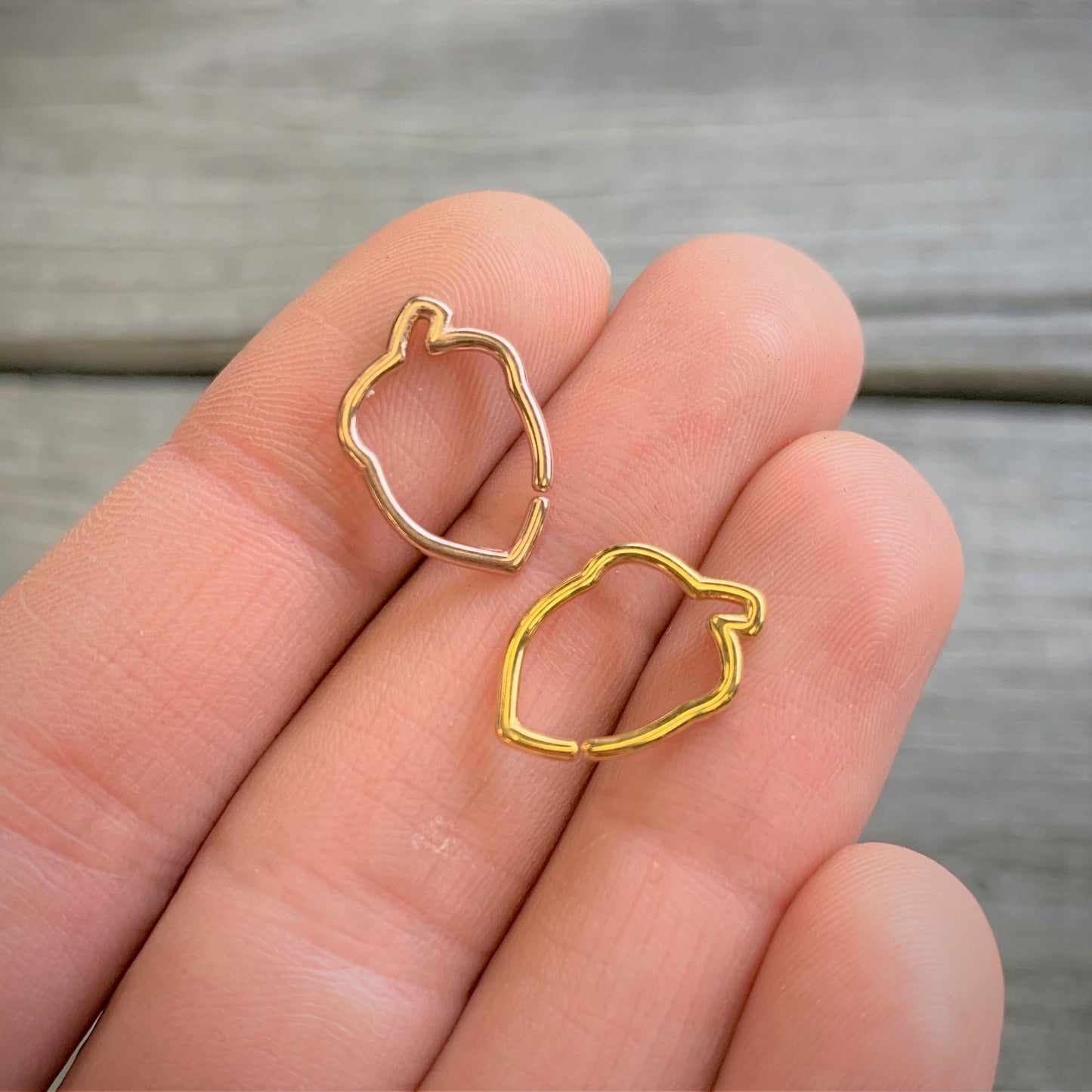 16G 3/8 Gold Tone Autumn Acorn Closure Ring