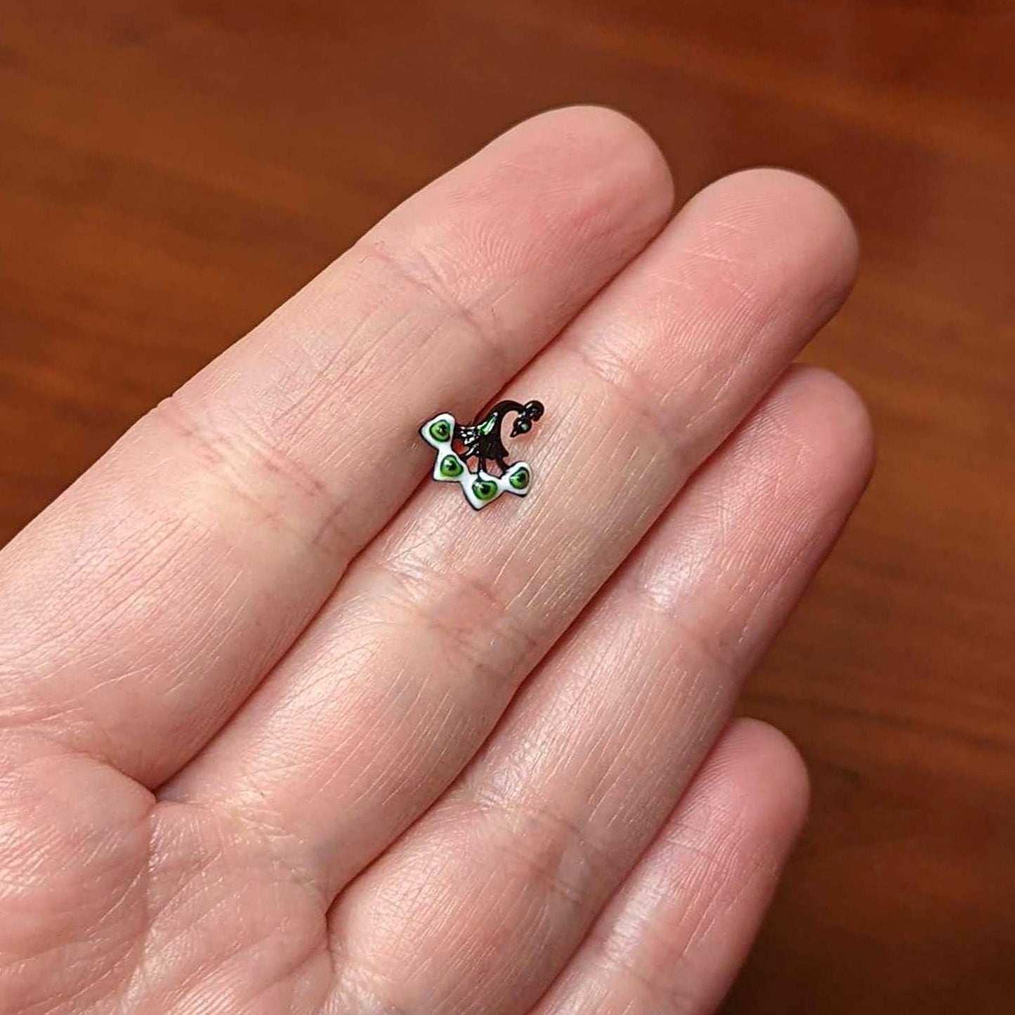 20G 1/4 Black Green Perfect Peacock L Shape Nose Ring