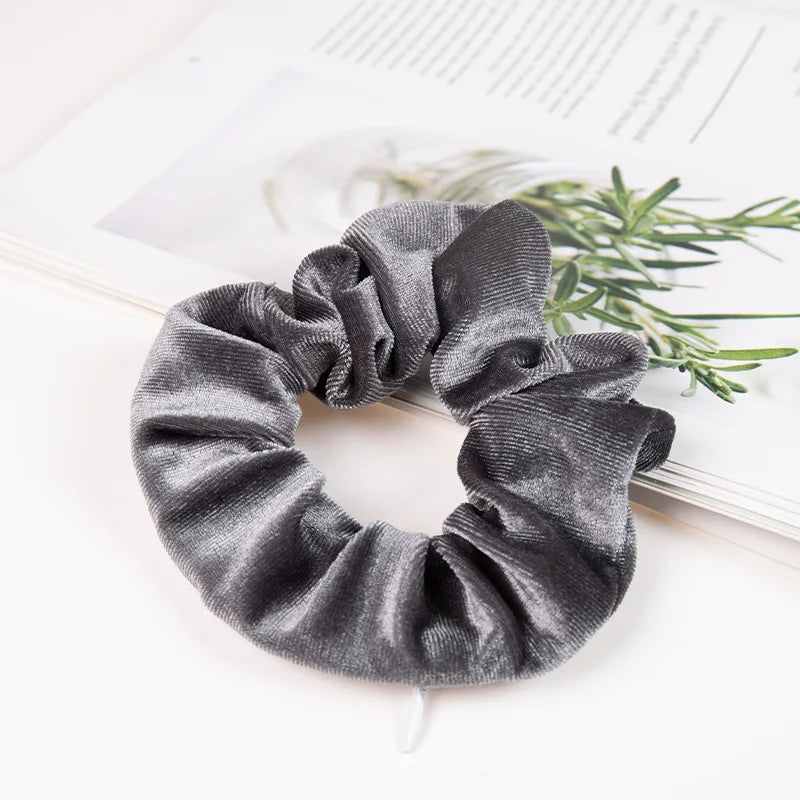 ELESABOX Hair Scrunchie with Hidden Zip Pocket: The Ultimate Diversion Safe for Valuables on the Go