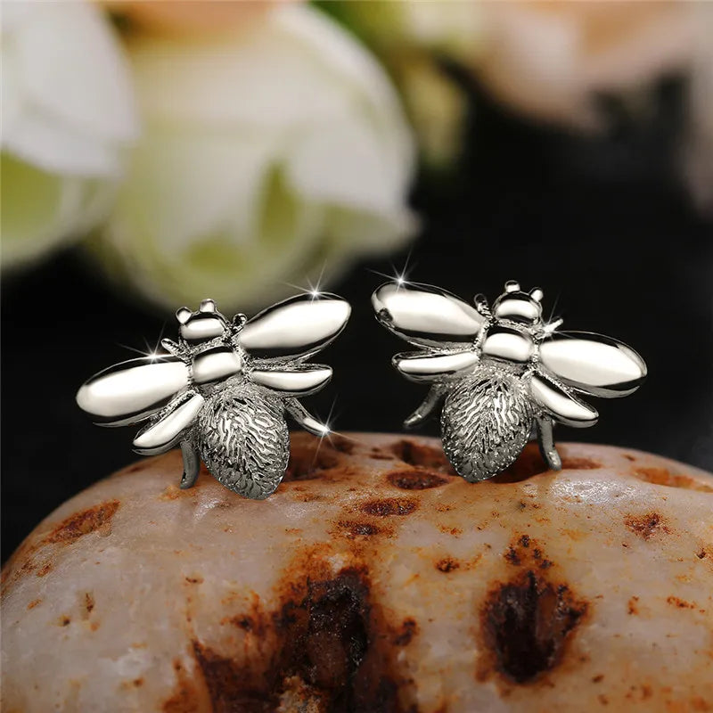 Huitan Delicate Bee Earrings Women for Wedding Engagement Good Quality Ear Accessories Dance Party Funny Earrings Trendy Jewelry