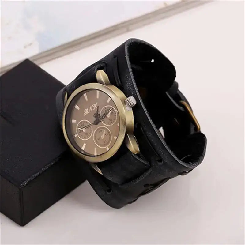 Retro Cowhide Punk Wrist Watches for Men