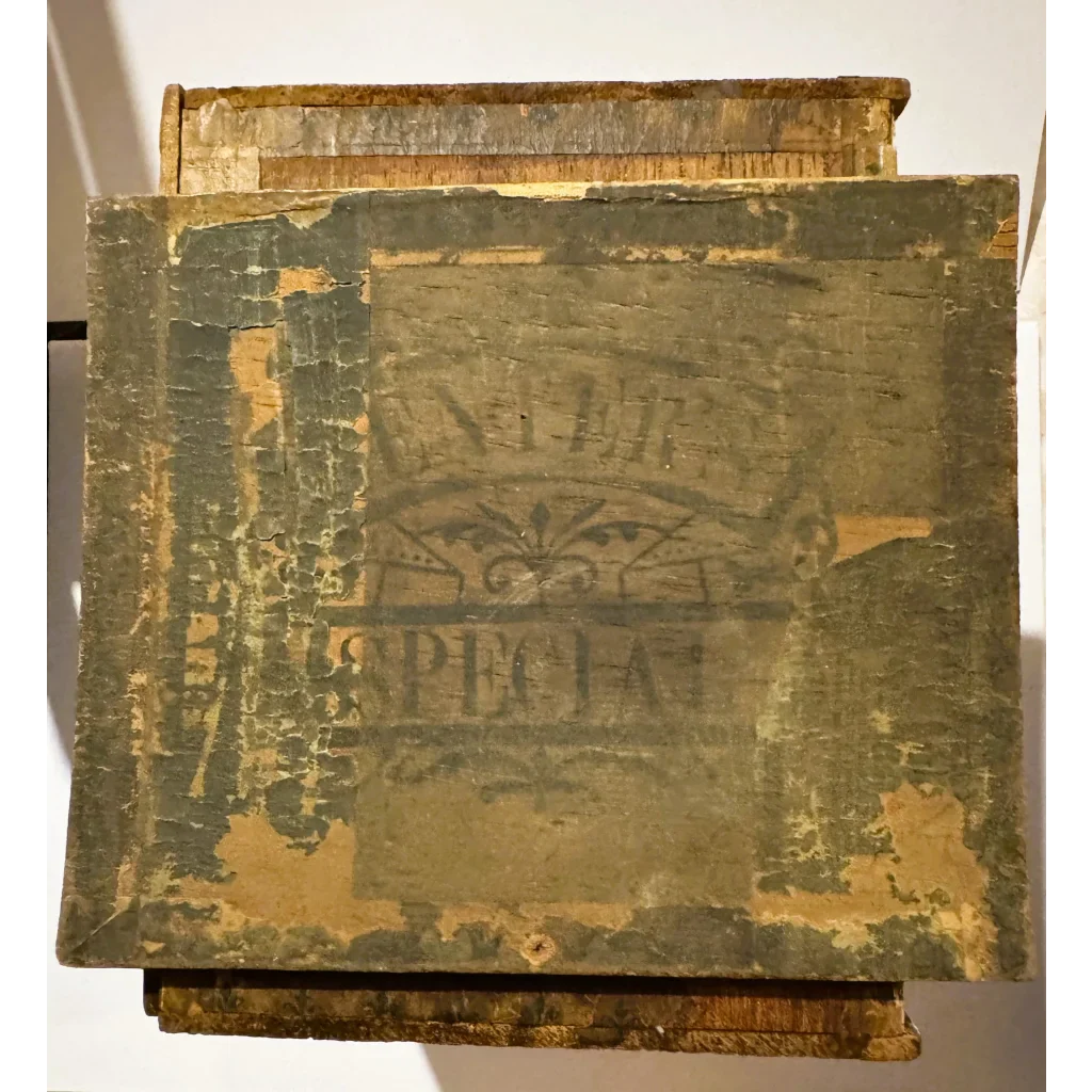 Discover Americana Treasure Vintage Renter's Special Cigar Box
