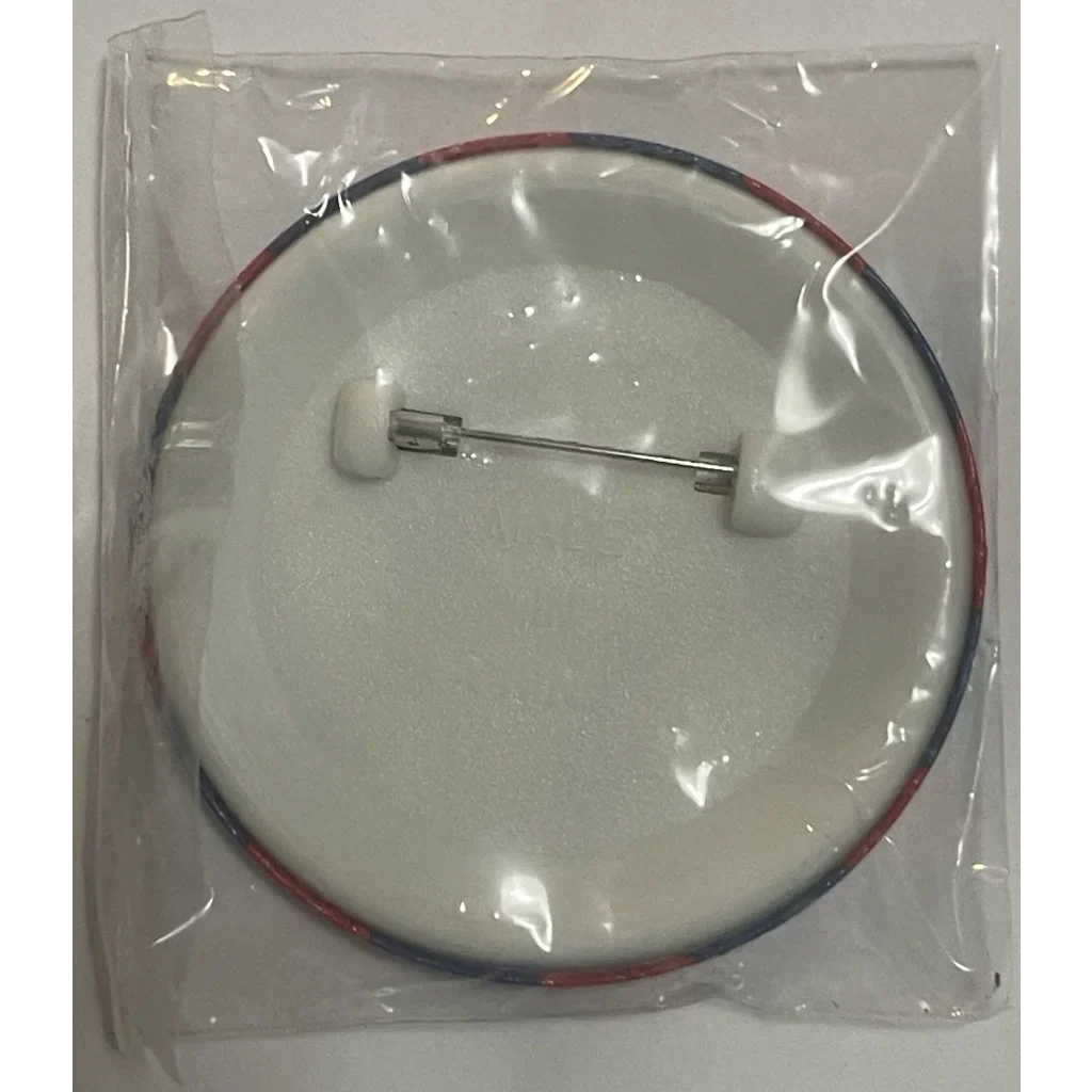 Vintage Looney Tunes Pin Brings 90s Daffy Duck Magic to Life