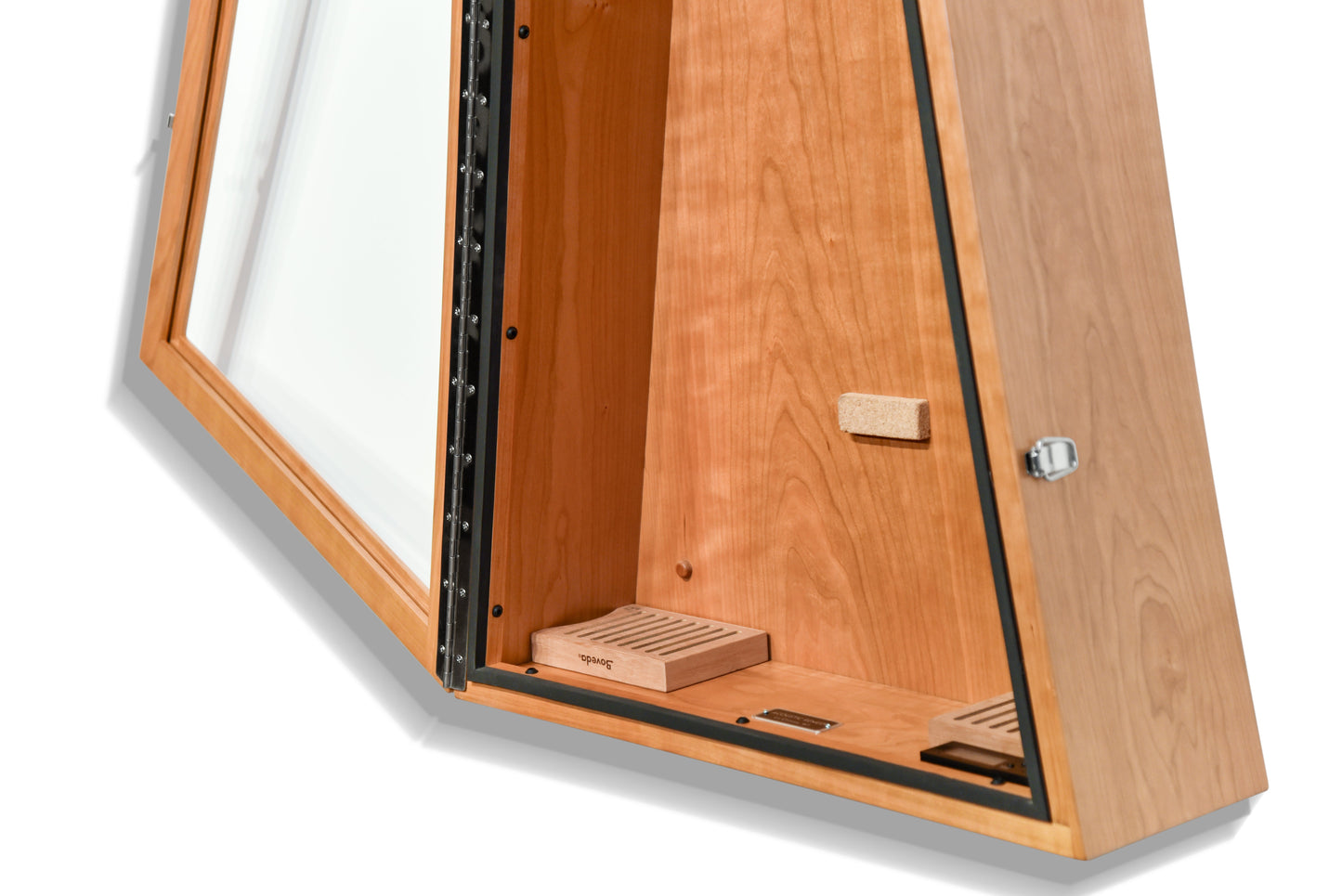 ClimaCase Triangle Humidor - Cherry