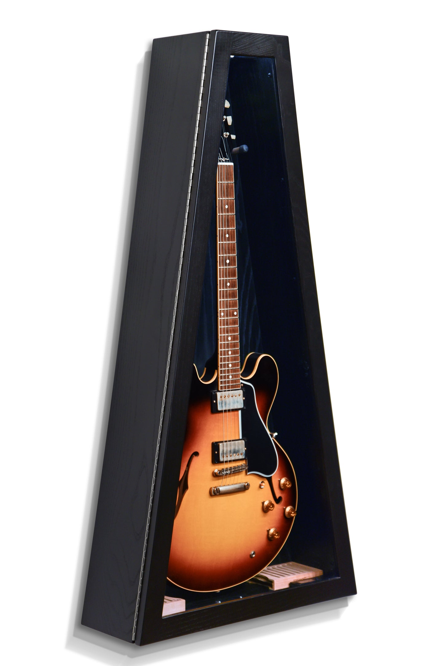 ClimaCase Triangle Humidor - Northern White Ash with Piano Black