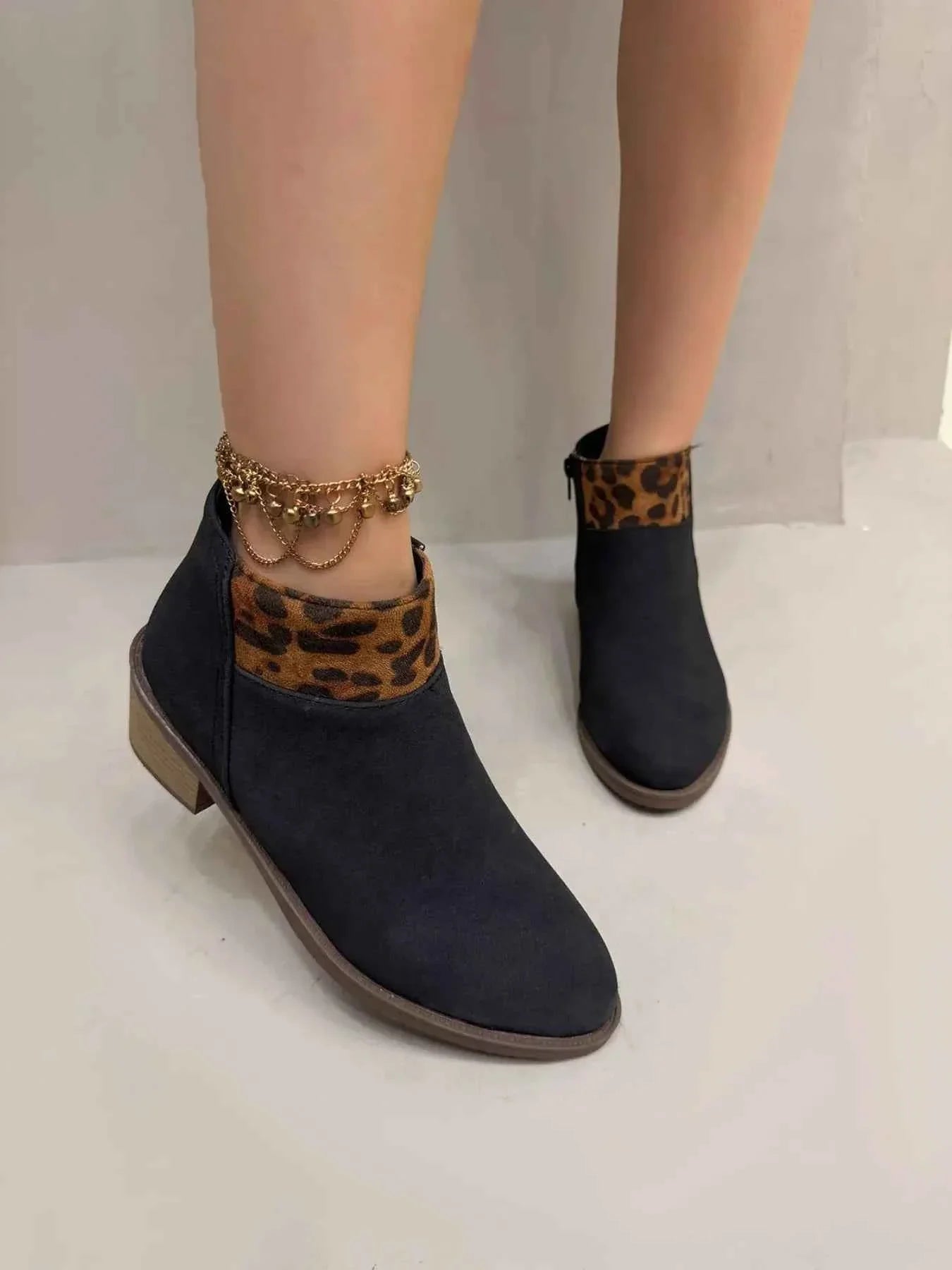 Stylish Leopard Block : Heels Boots