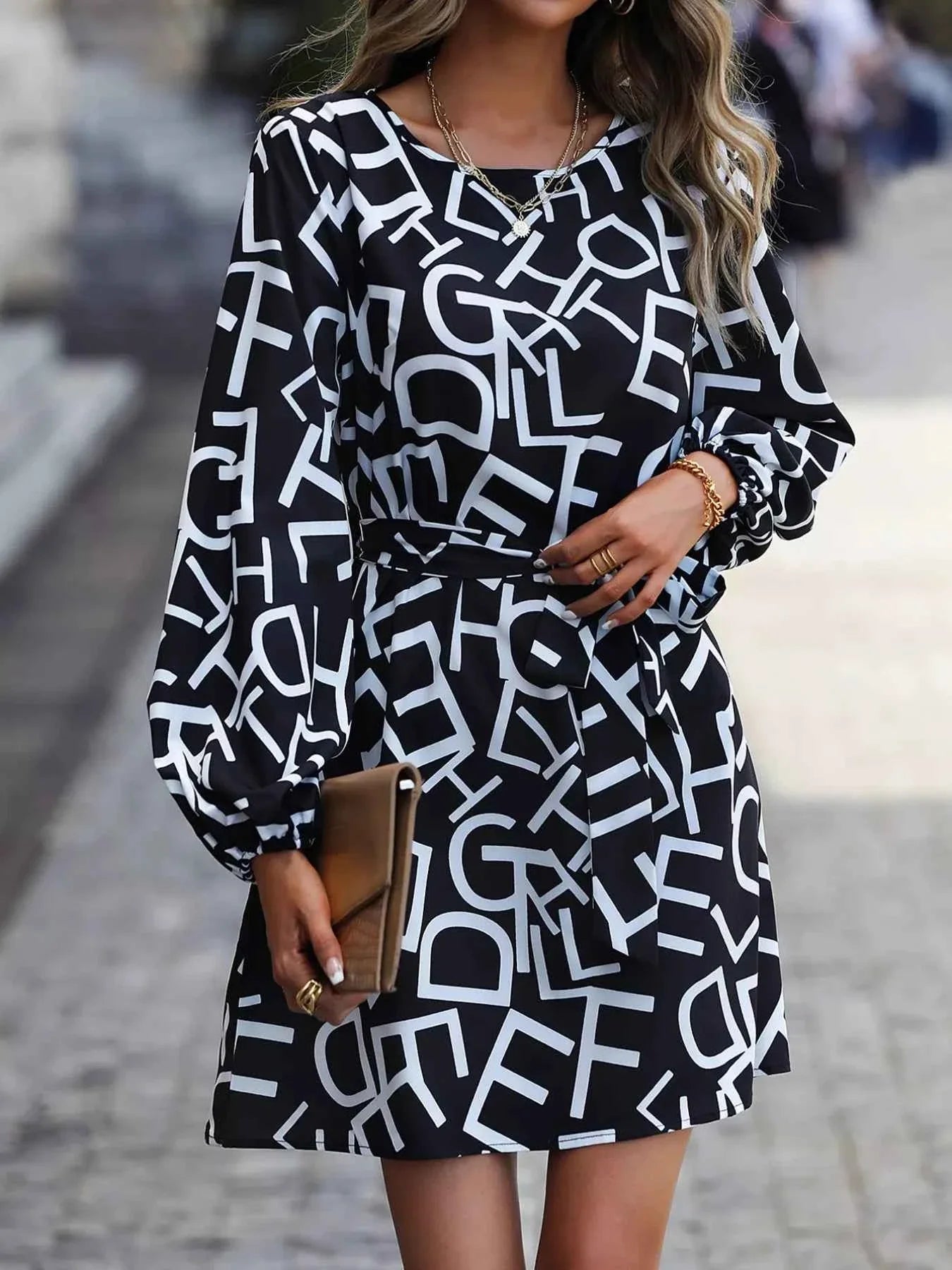Elegant Letter Print : Long Sleeve Dress