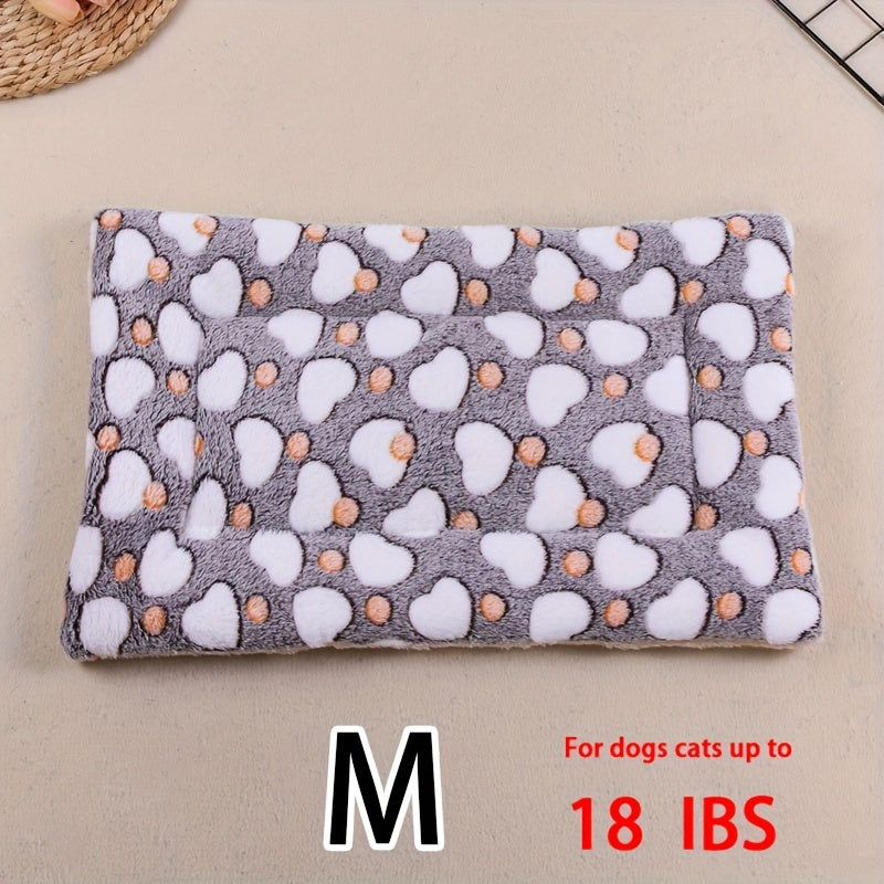 All-Season Dirt-Resistant Rectangular Pet Blanket - Comfortable Dog Paw Heart Print Pet Bed, 1pc