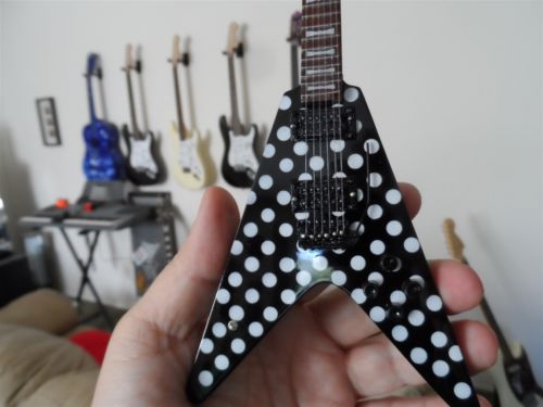 RANDY RHOADS 1:4 Scale Replica Polka Dot "Harpoon" Flying V Guitar ~Axe Heaven