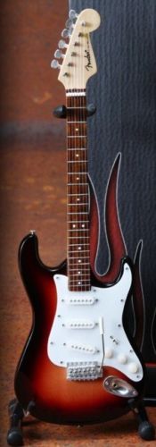 FENDER Sunburst Stratocaster 1:4 Scale Replica Guitar ~Axe Heaven~