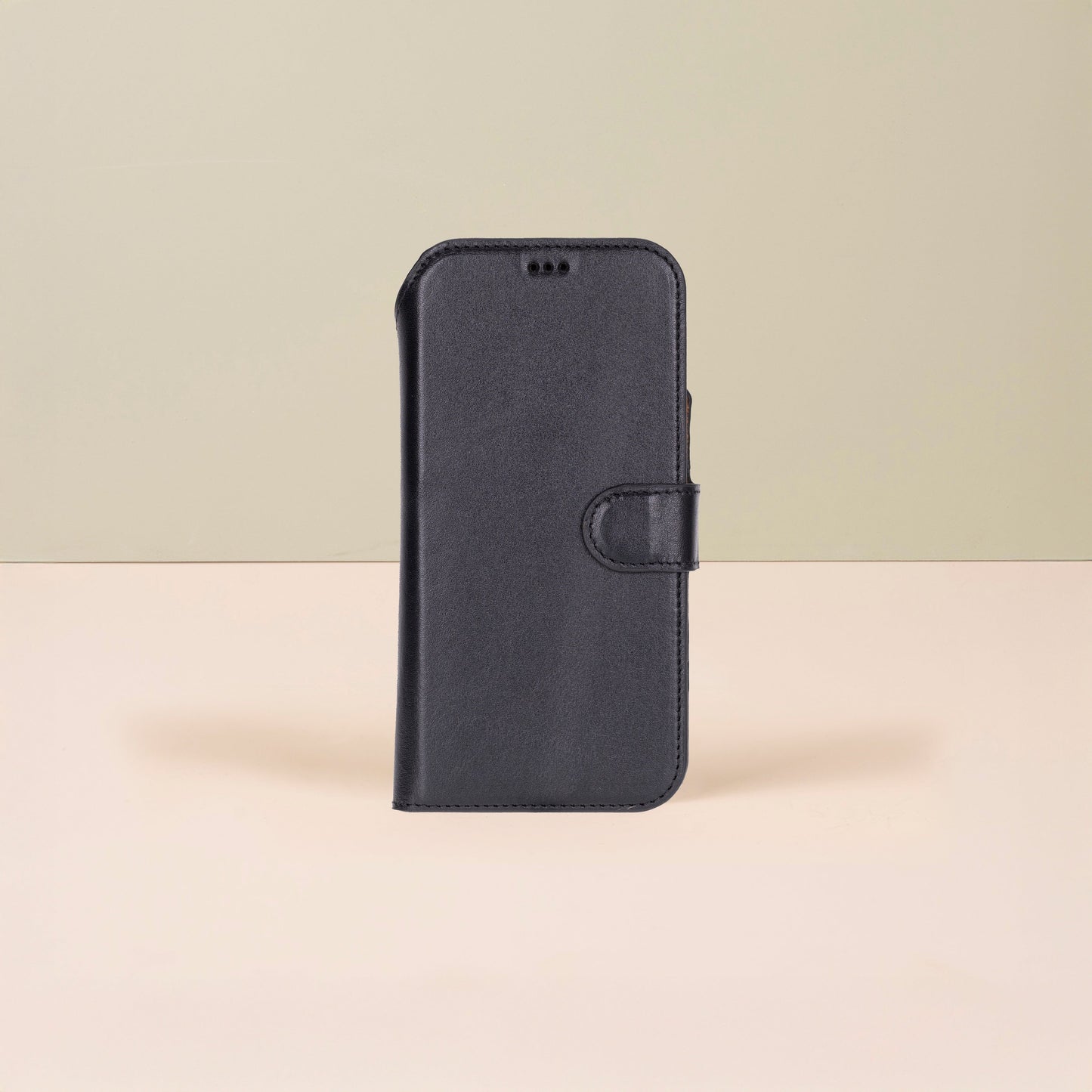 Leather iPhone 17 Pro Max Wallet Case – Black - Austin