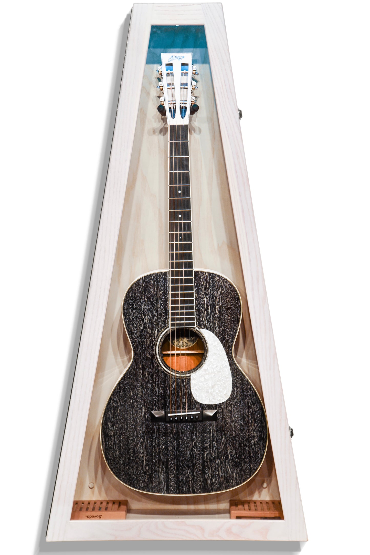 ClimaCase Triangle Humidor - Northern White Ash with White Wash Stain