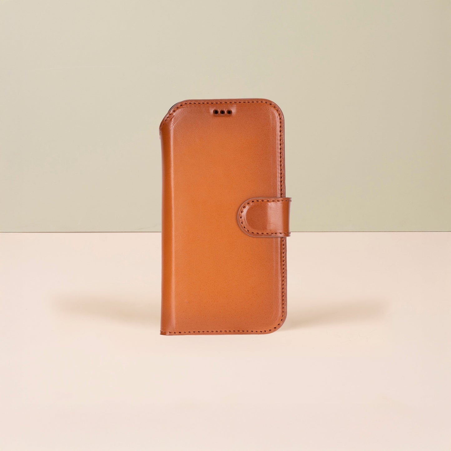 Leather iPhone 17 Pro Wallet Case – Rustic Brown - Austin