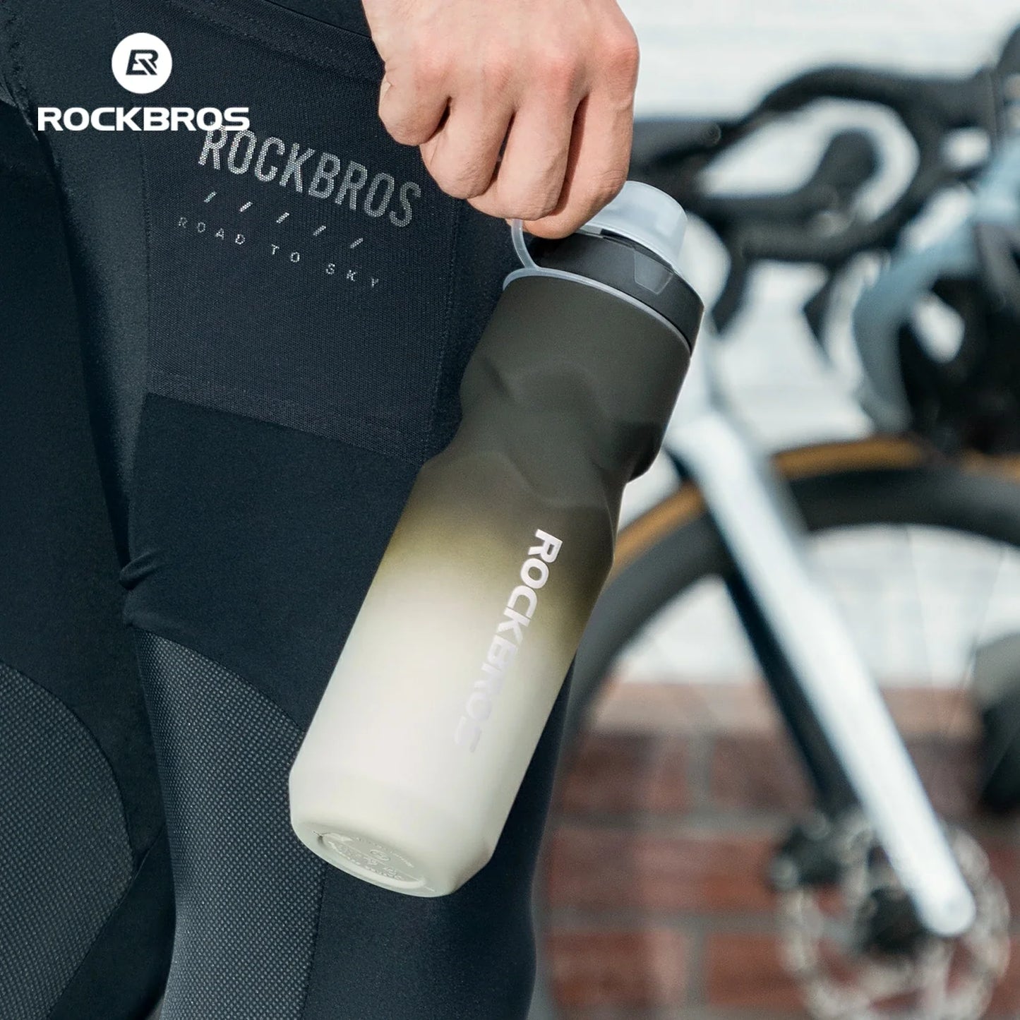 Skin-Feeling Bike Bottle with Pull-Top Lid – Lightweight Leakproof 600/750ml