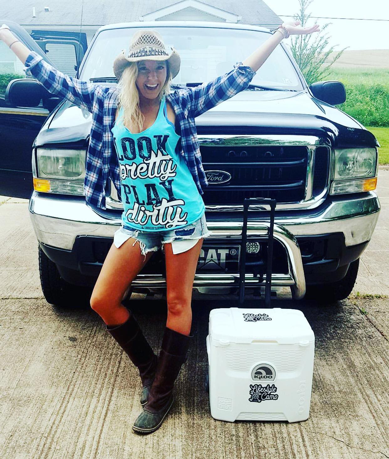 Look Pretty Play Dirty Tank (Multiple Colors)