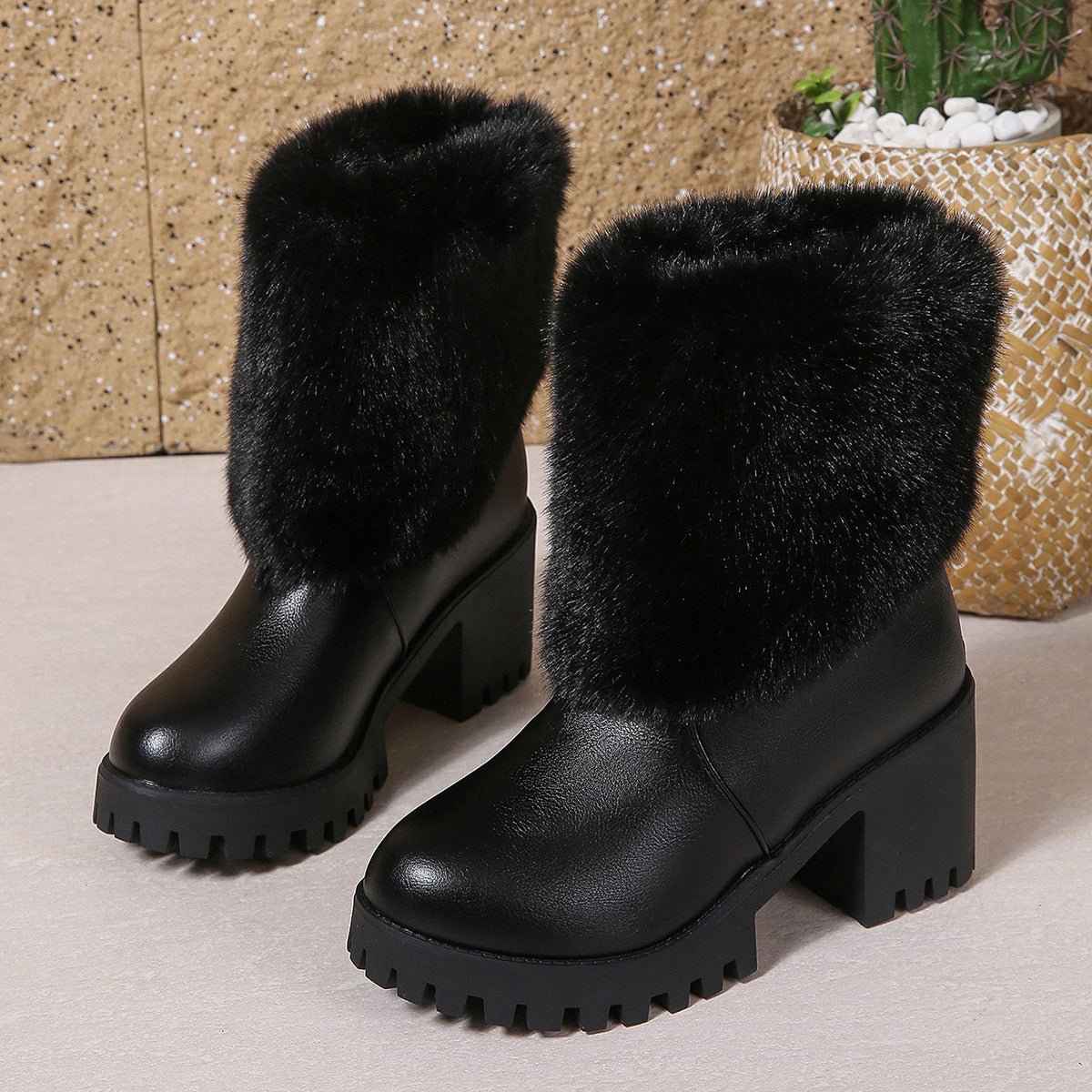 Fashion Winter Snow Boots : With Thick Fleece Lining