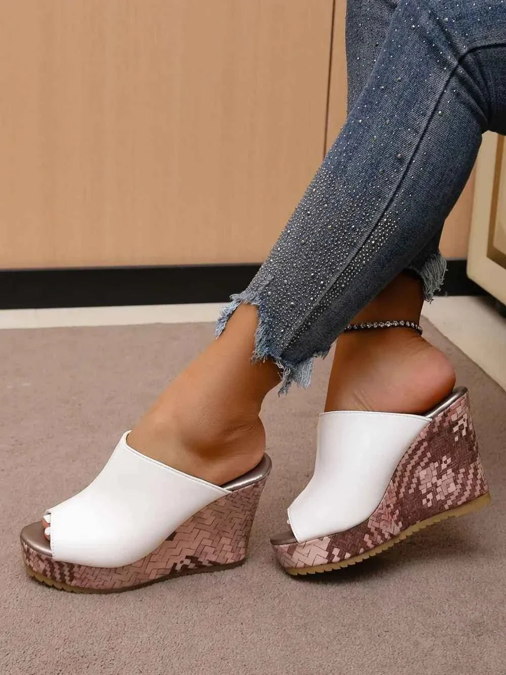 High Quality Leather : High Heel Sandals