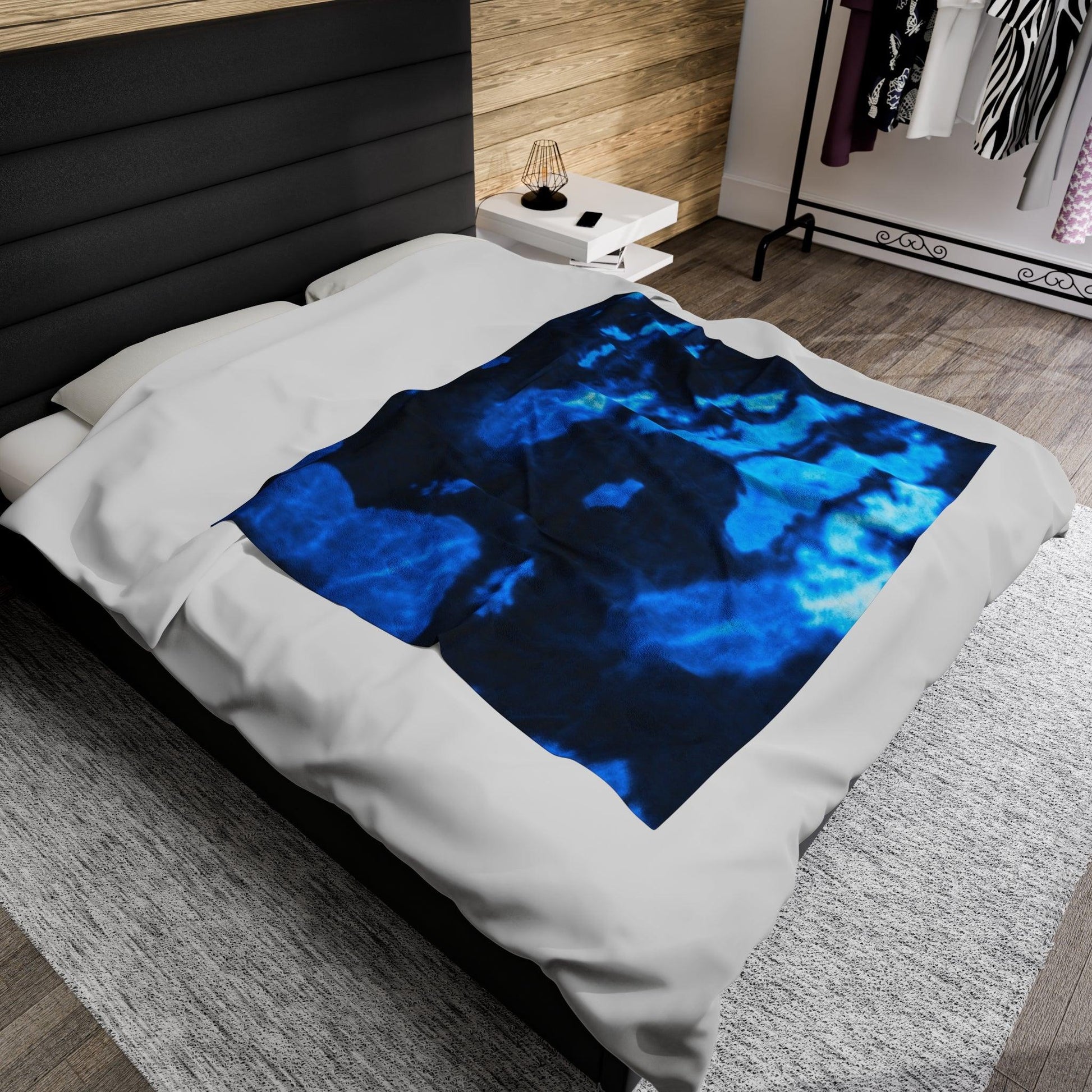 Blue Lava Velveteen Plush Blanket - Lizard Vigilante