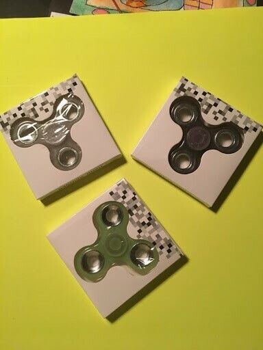 Metallic & Glow in the dark Tri FIDGET SPINNERS!