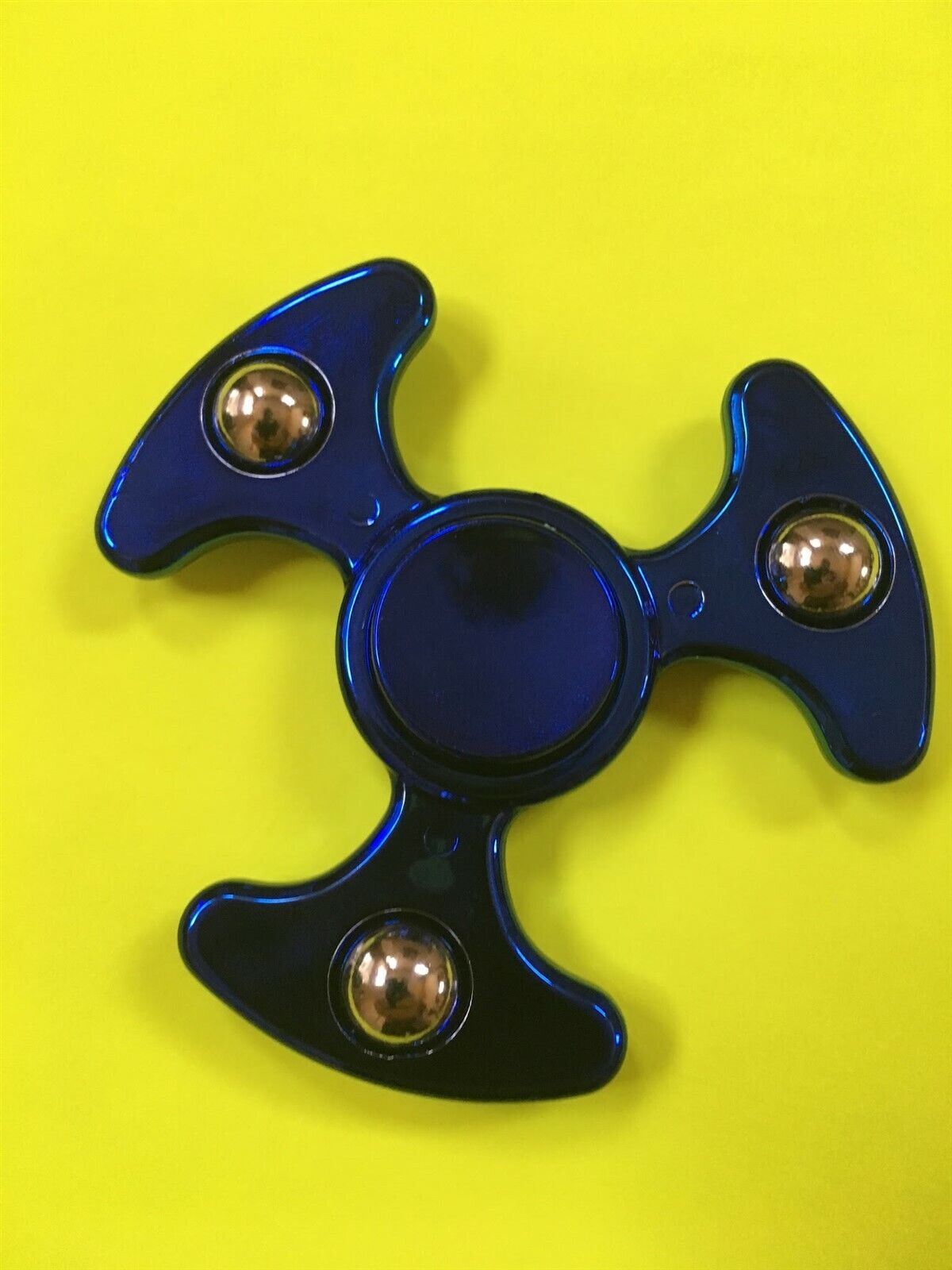 Metallic & Glow in the dark Tri FIDGET SPINNERS!
