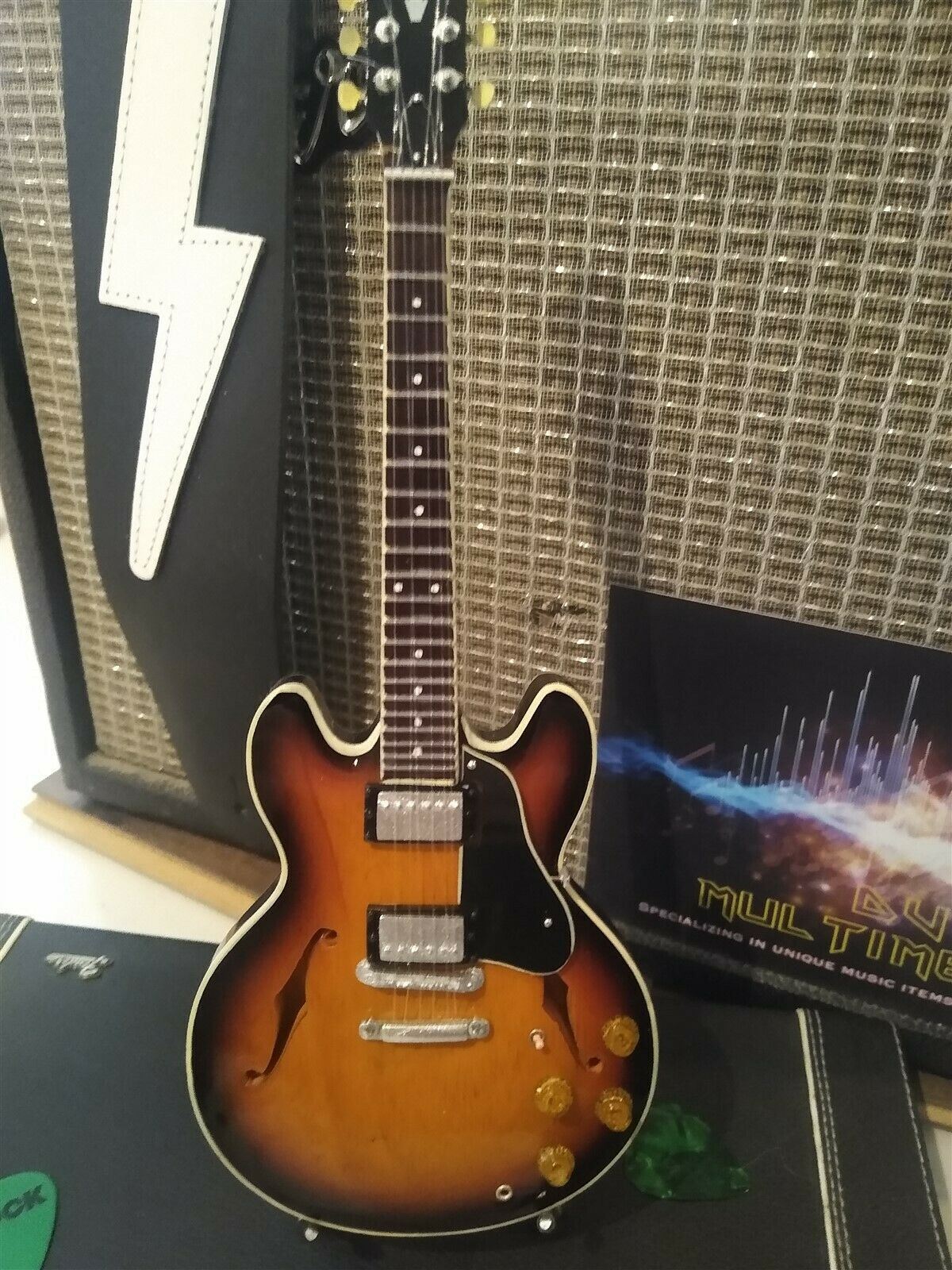 GIBSON ES-335 Vintage Sunburst 1:4 Scale Replica Guitar ~Axe Heaven~