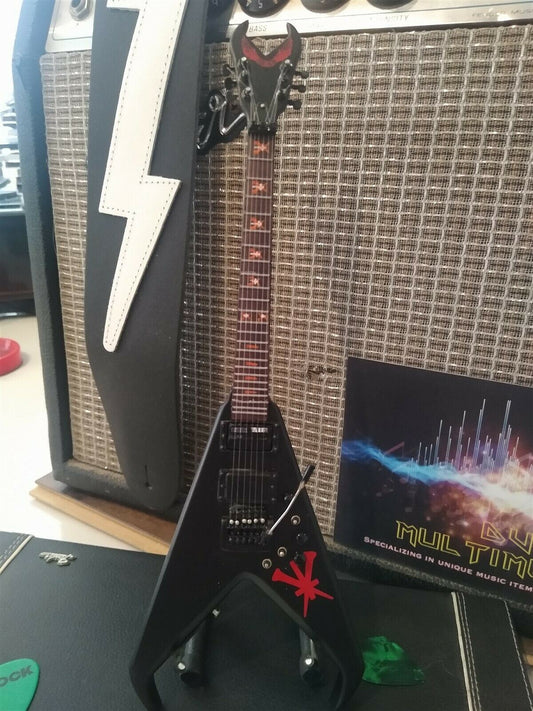 KERRY KING (Slayer) -Dean Axe V Licensed 1:4 Scale Replica Guitar ~Axe Heaven