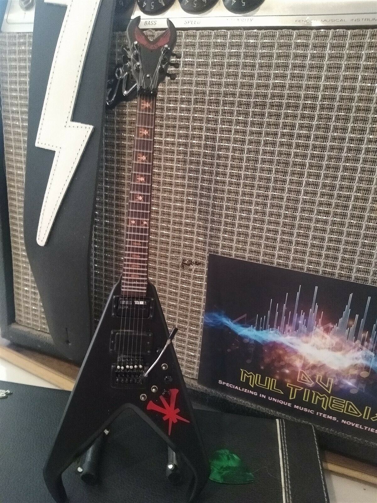 KERRY KING (Slayer) -Dean Axe V Licensed 1:4 Scale Replica Guitar ~Axe Heaven