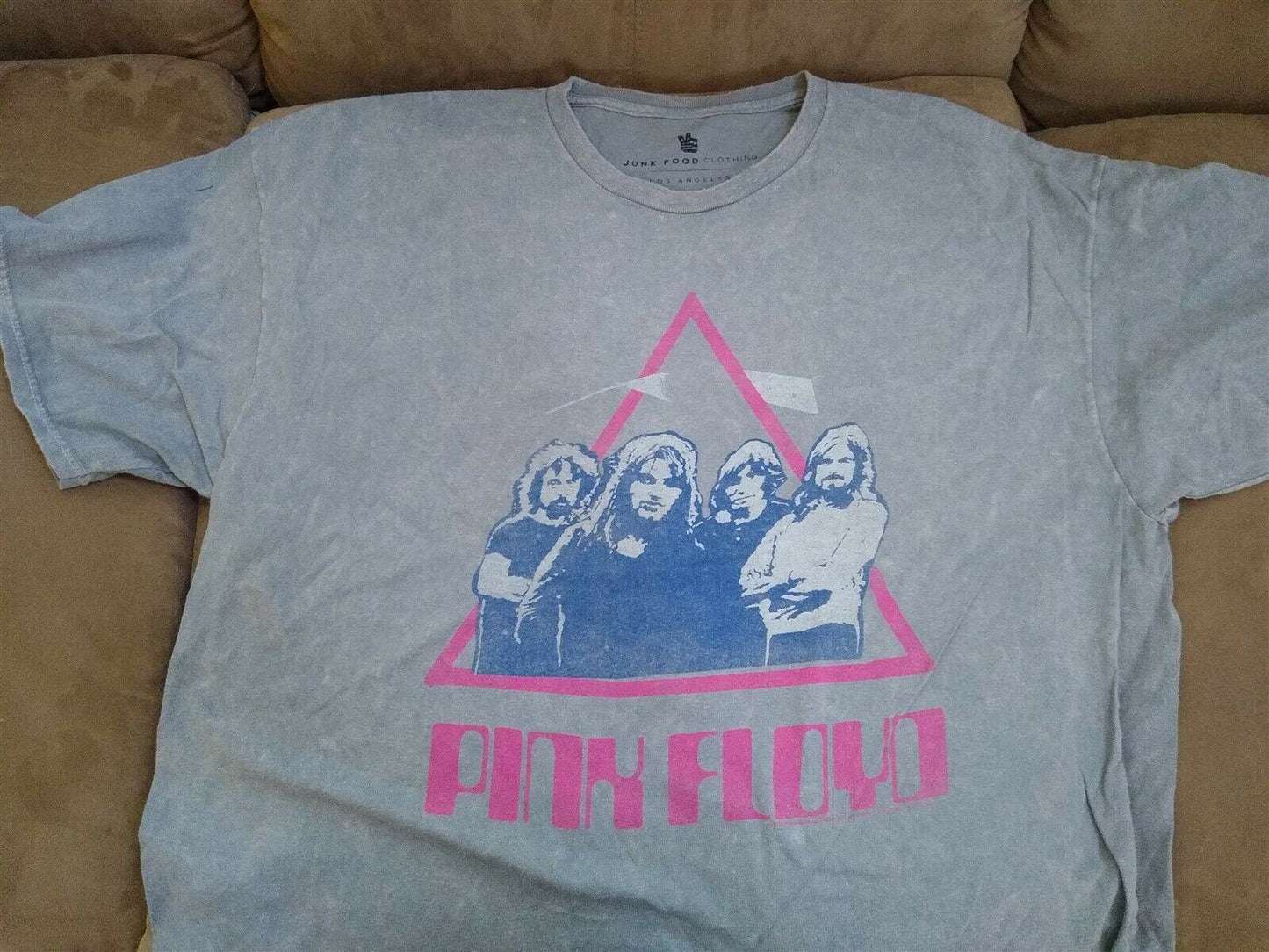 PINK FLOYD- 2021 Distressed Retro Men's T-Shirt ~Never Worn~ XL