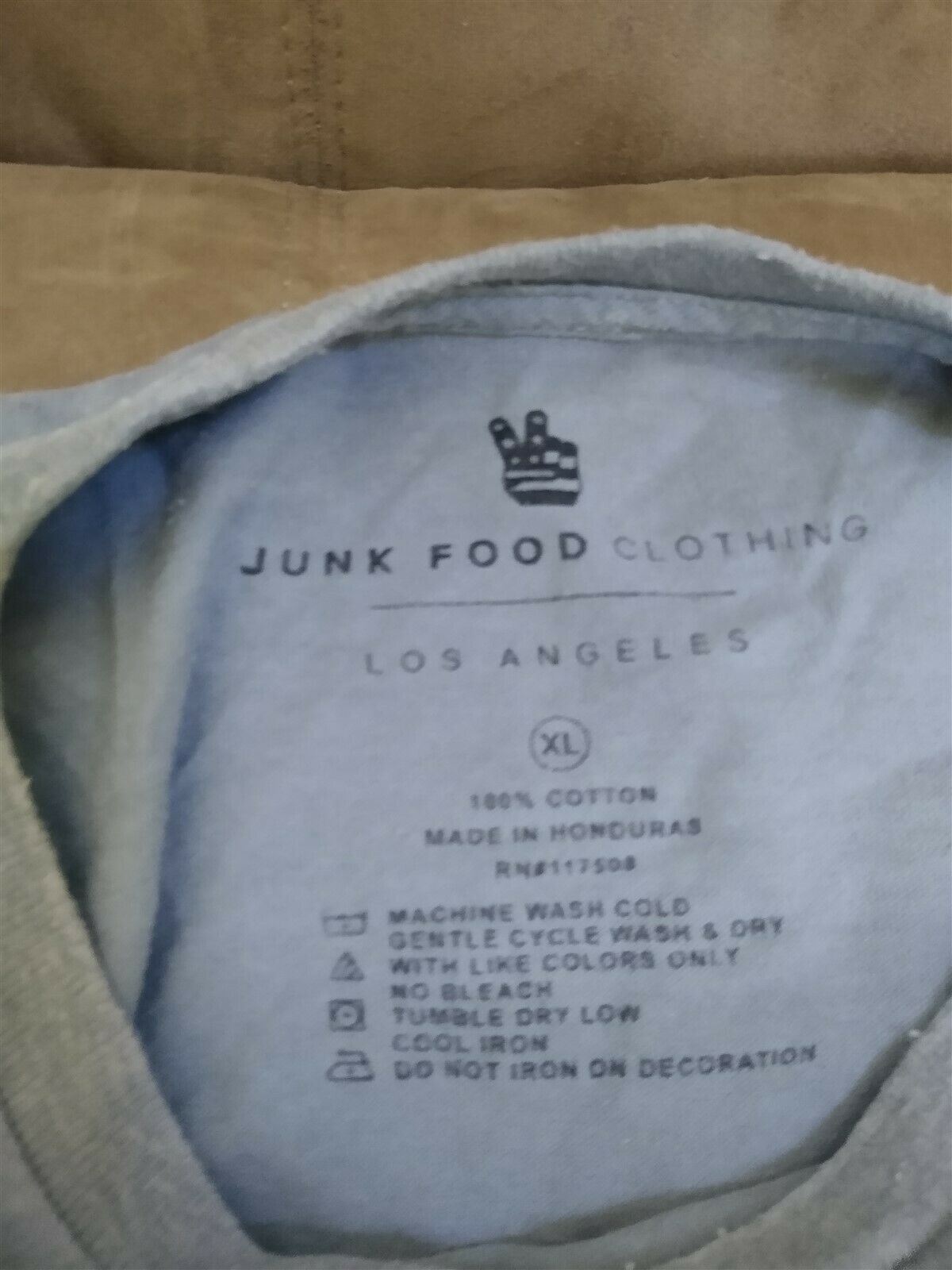 PINK FLOYD- 2021 Distressed Retro Men's T-Shirt ~Never Worn~ XL