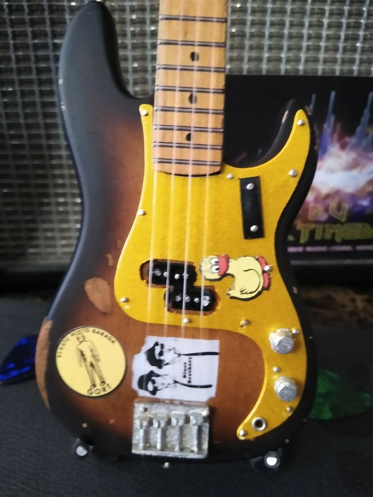 DUCK DUNN -1959 Fender Precision Duck Bass 1:4 Scale Replica Guitar ~Axe Heaven~
