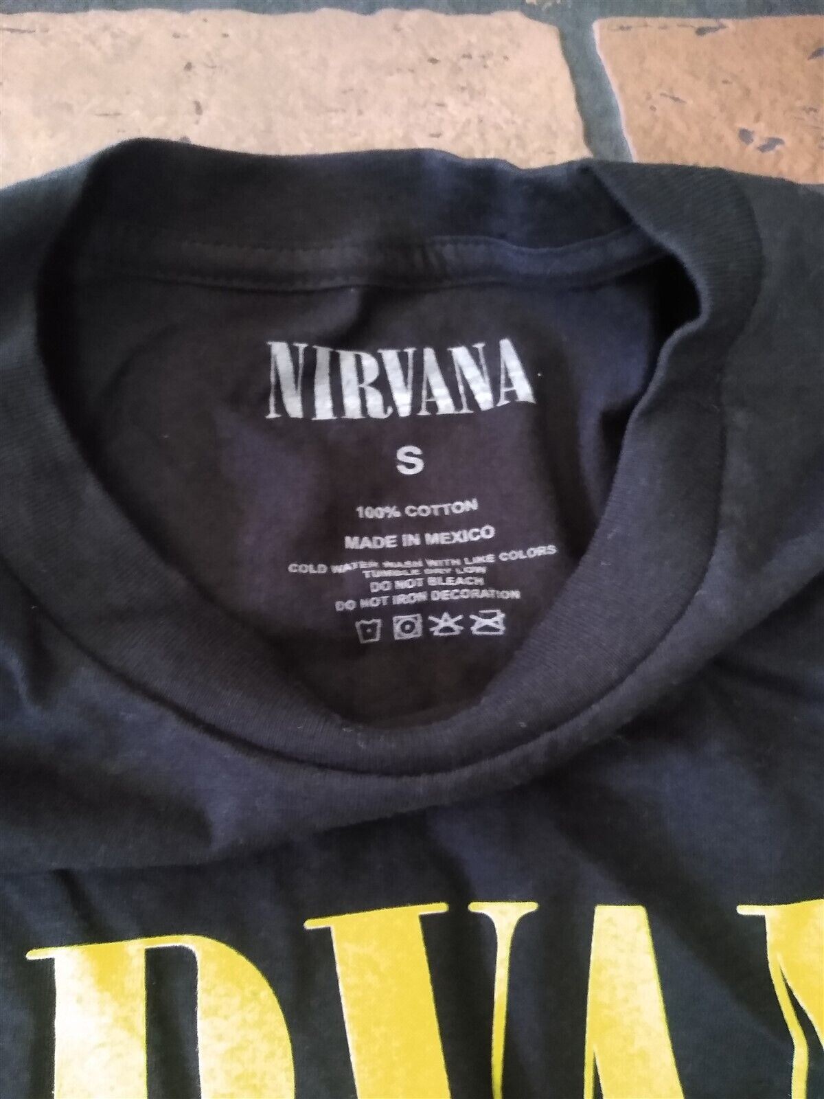 NIRVANA- Smiley Face Men's T-shirt ~Never Worn~ Small