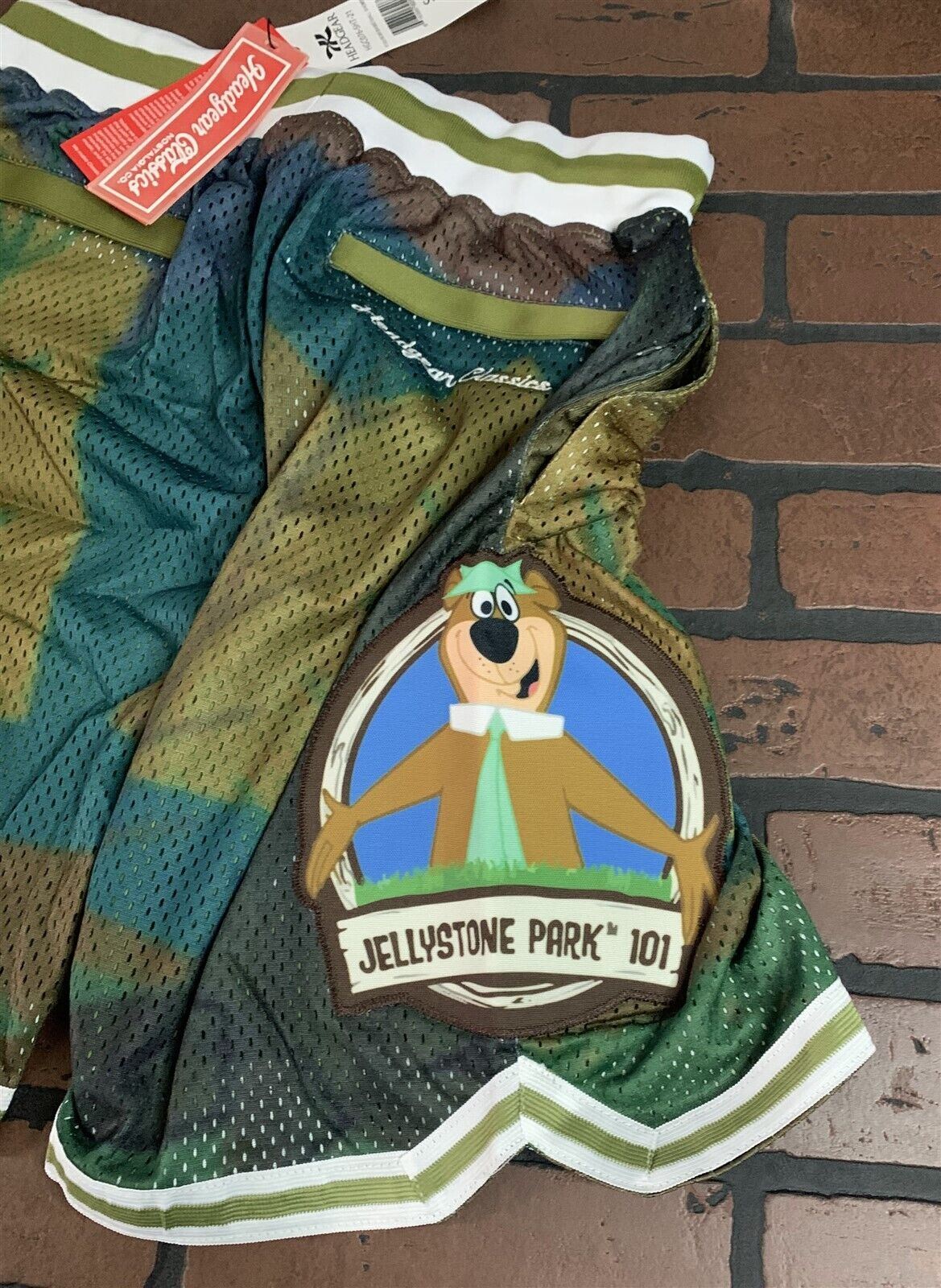 YOGI BEAR JELLYSTONE PARK Headgear Classics Basketball Shorts ~Never Worn~ S