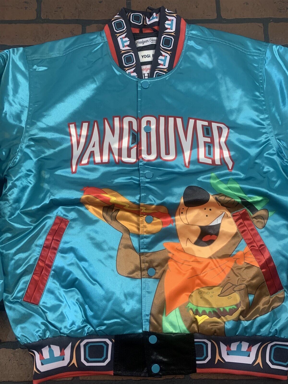 YOGI BEAR / VANCOUVER Headgear Classics Streetwear Jacket~Never Worn~M L XL
