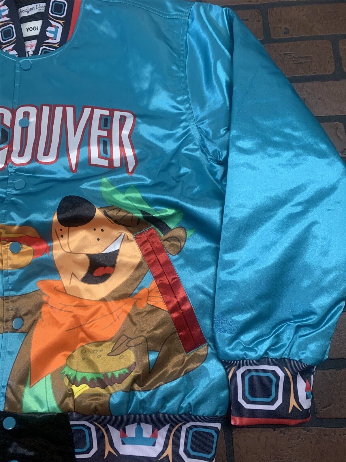 YOGI BEAR / VANCOUVER Headgear Classics Streetwear Jacket~Never Worn~M L XL