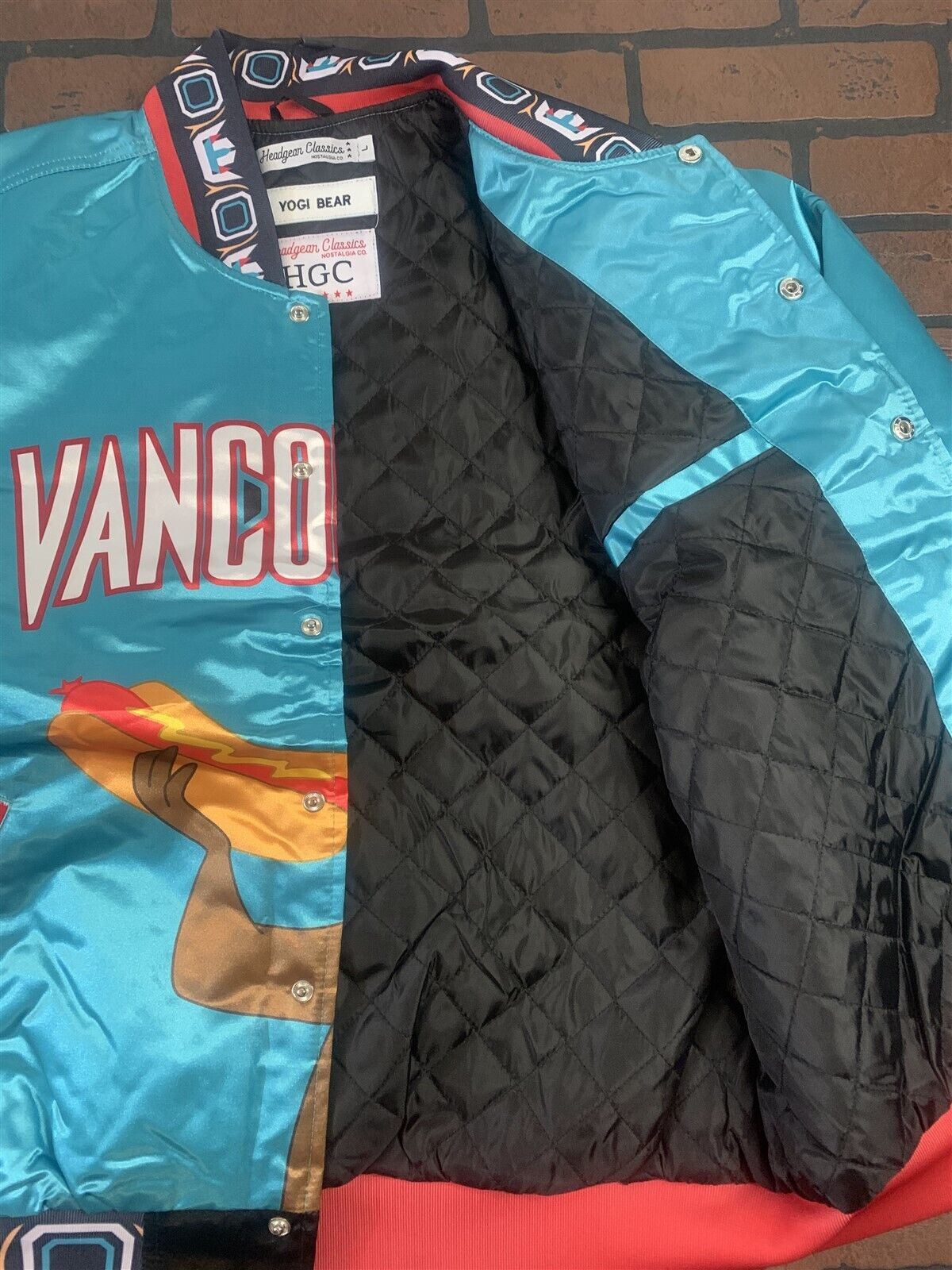 YOGI BEAR / VANCOUVER Headgear Classics Streetwear Jacket~Never Worn~M L XL