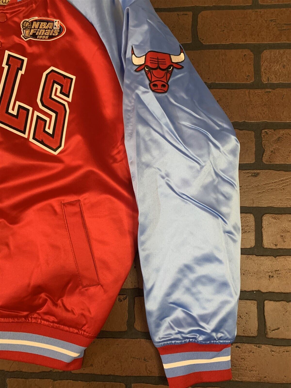 BULLS Finals Mitchell & Ness Special Script Heavyweight Jacket S L XL 2XL