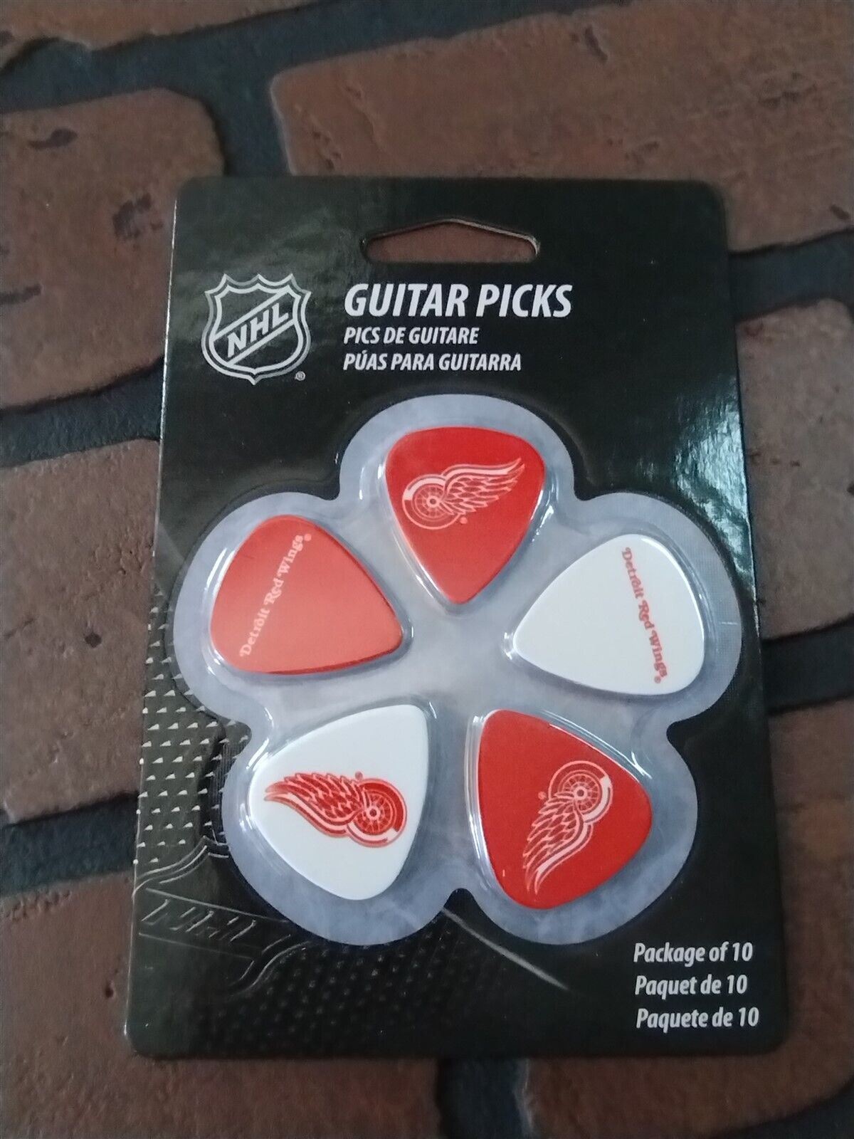DETROIT RED WINGS Set of 10 Unused Woodrow Guitar Picks/Plectrums ~Licensed~