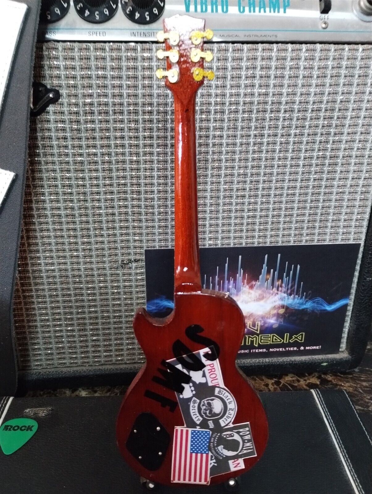 ZAKK WYLDE - Beer Cap 1:4 Replica Guitar ~New~