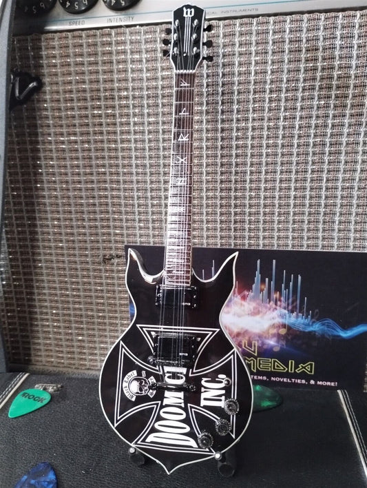 BLACK LABEL SOCIETY-Doom Crew Heathen Grail 1:4 Scale Replica Guitar ~Axe Heaven