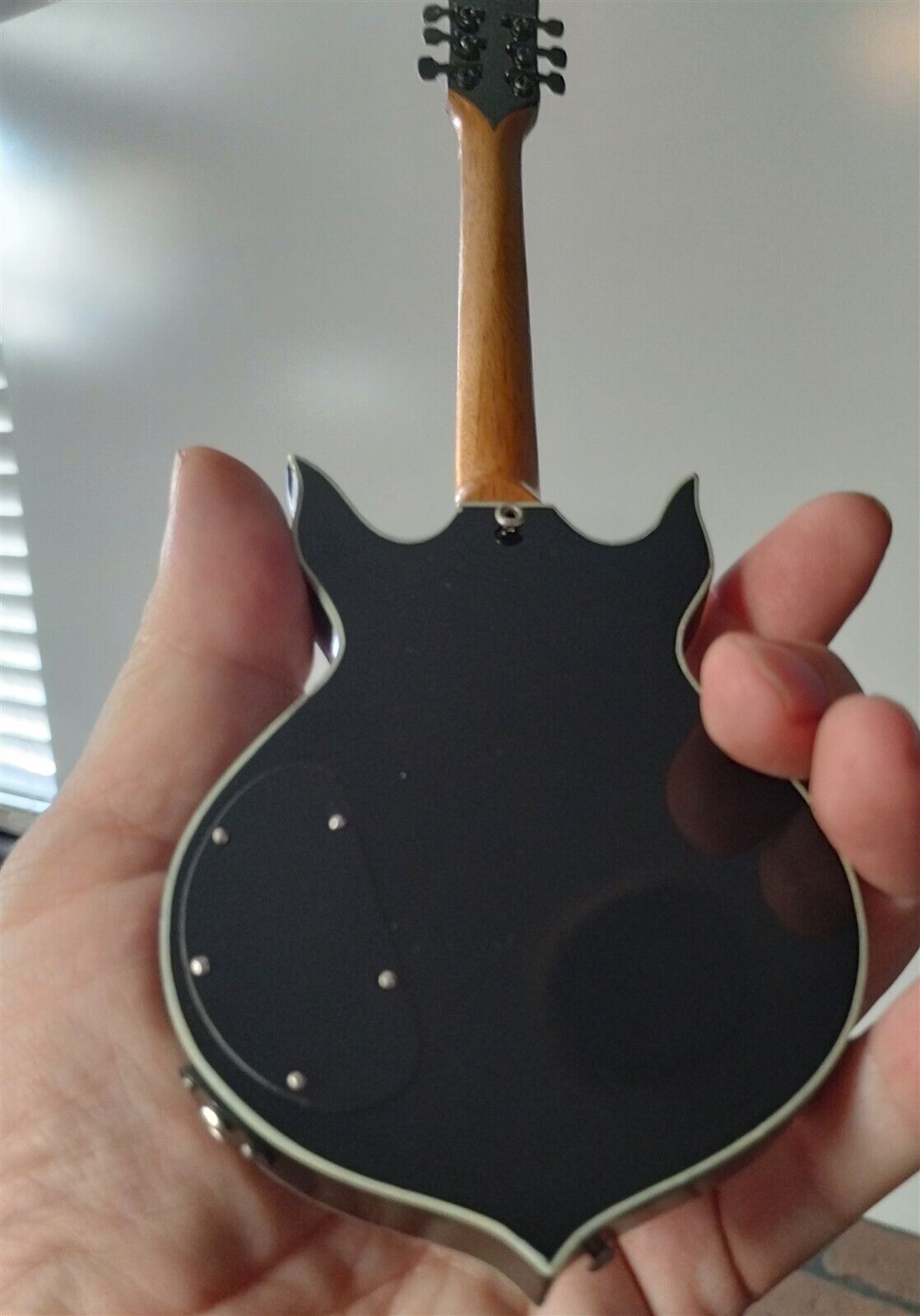 BLACK LABEL SOCIETY-Doom Crew Heathen Grail 1:4 Scale Replica Guitar ~Axe Heaven