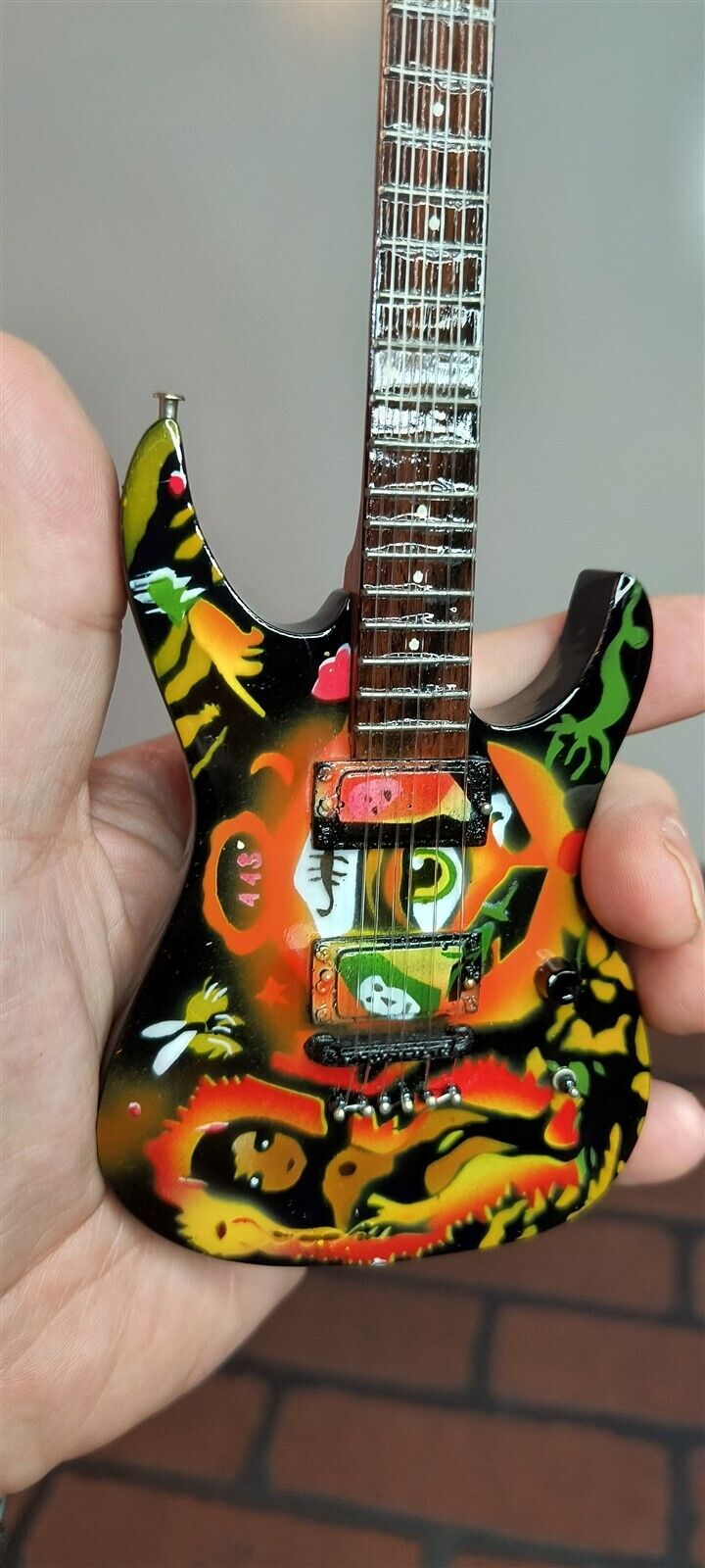 KIRK HAMMETT - Cult One Eye Replica 1:4 Scale Guitar ~Axe Heaven~