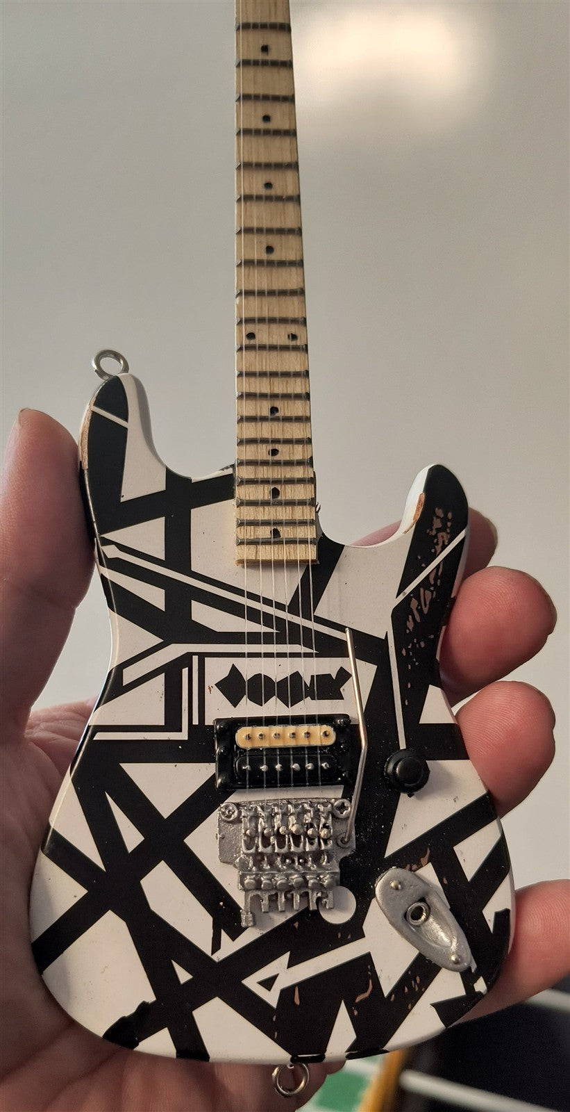 EDDIE VAN HALEN- 1981 Fair Warning "Shapes" 1:4 Scale Replica Guitar ~Licensed~