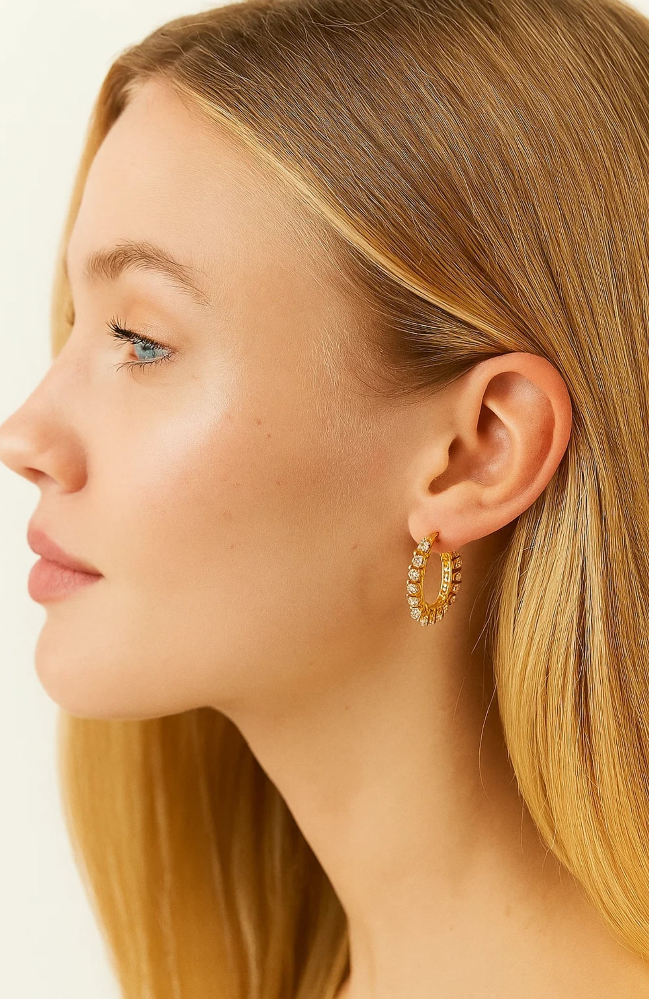 Radiant Glamour Huggie Hoop Earrings Embellished with Sparkling Cubic Zirconia