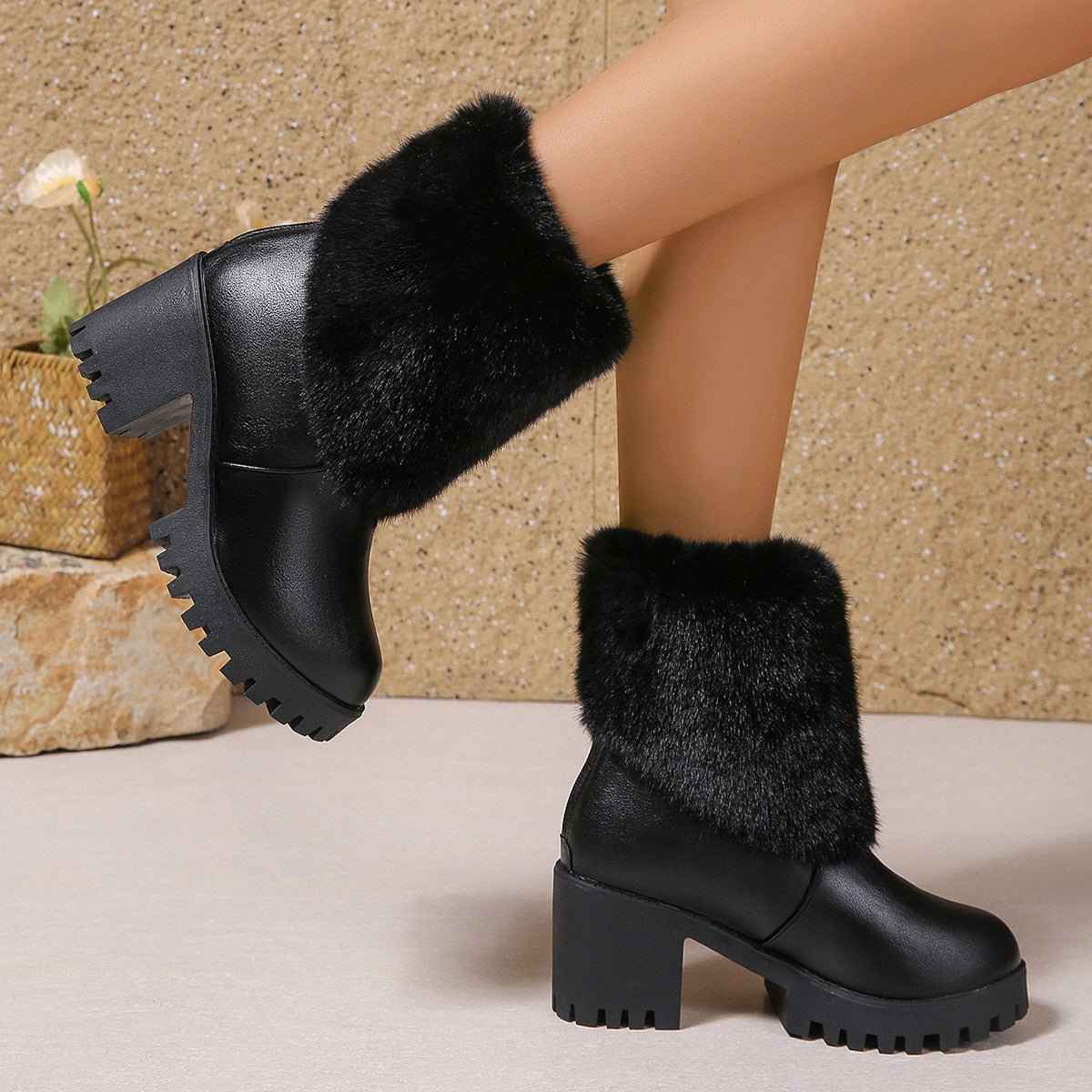 Fashion Winter Snow Boots : With Thick Fleece Lining