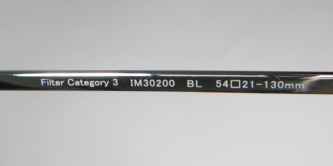 Isaac Mizrahi 30200 Sunglasses