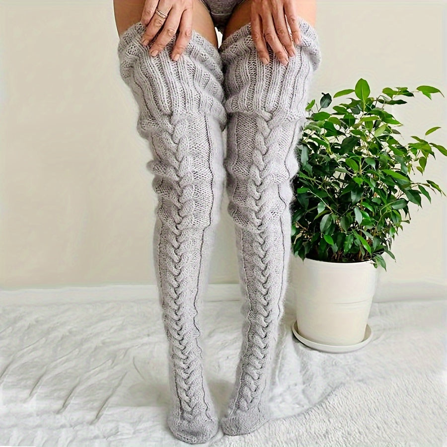 A Pair Of Thigh-high, Warm And Soft Socks For Autumn And Winter, With Thick Knitted Fabric Above The Knees, Perfect For Keeping Your Legs Warm During School, Travel, And Outdoor Activities.