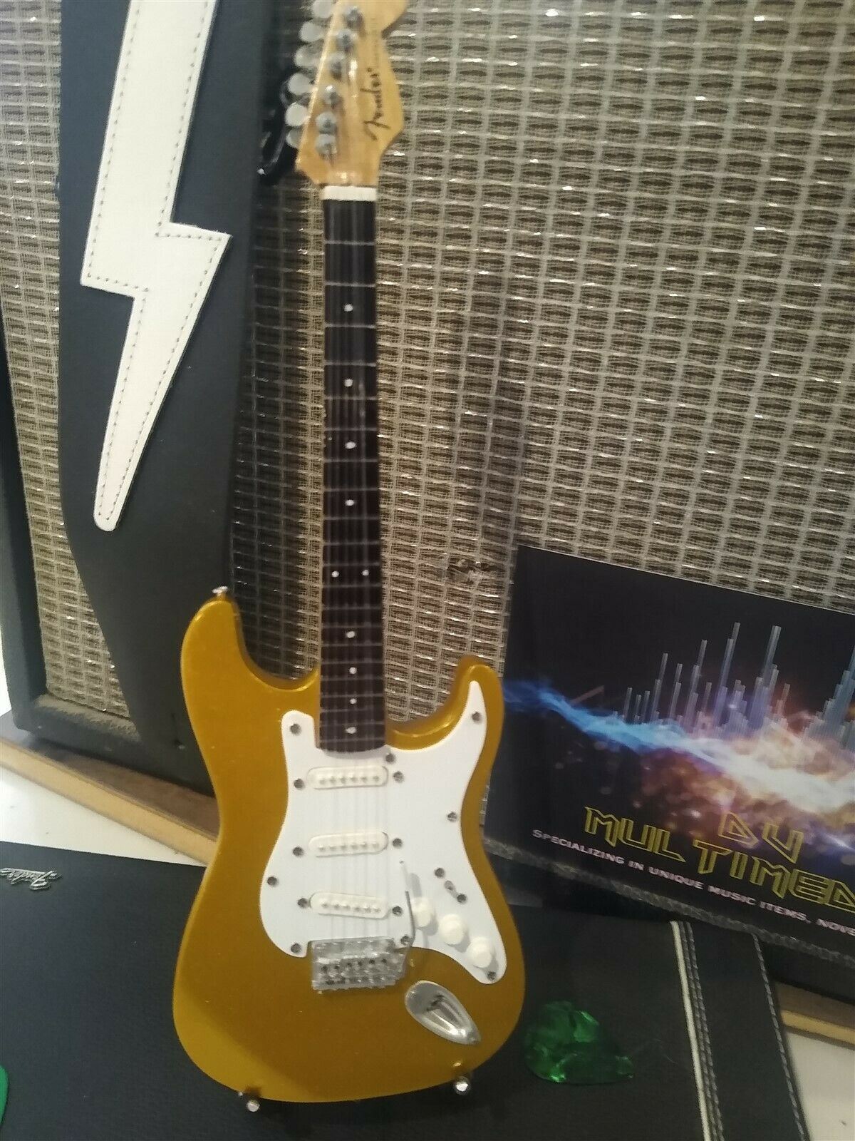 Metallic Gold Fender Strat 1:4 Scale Replica Guitar ~Axe Heaven
