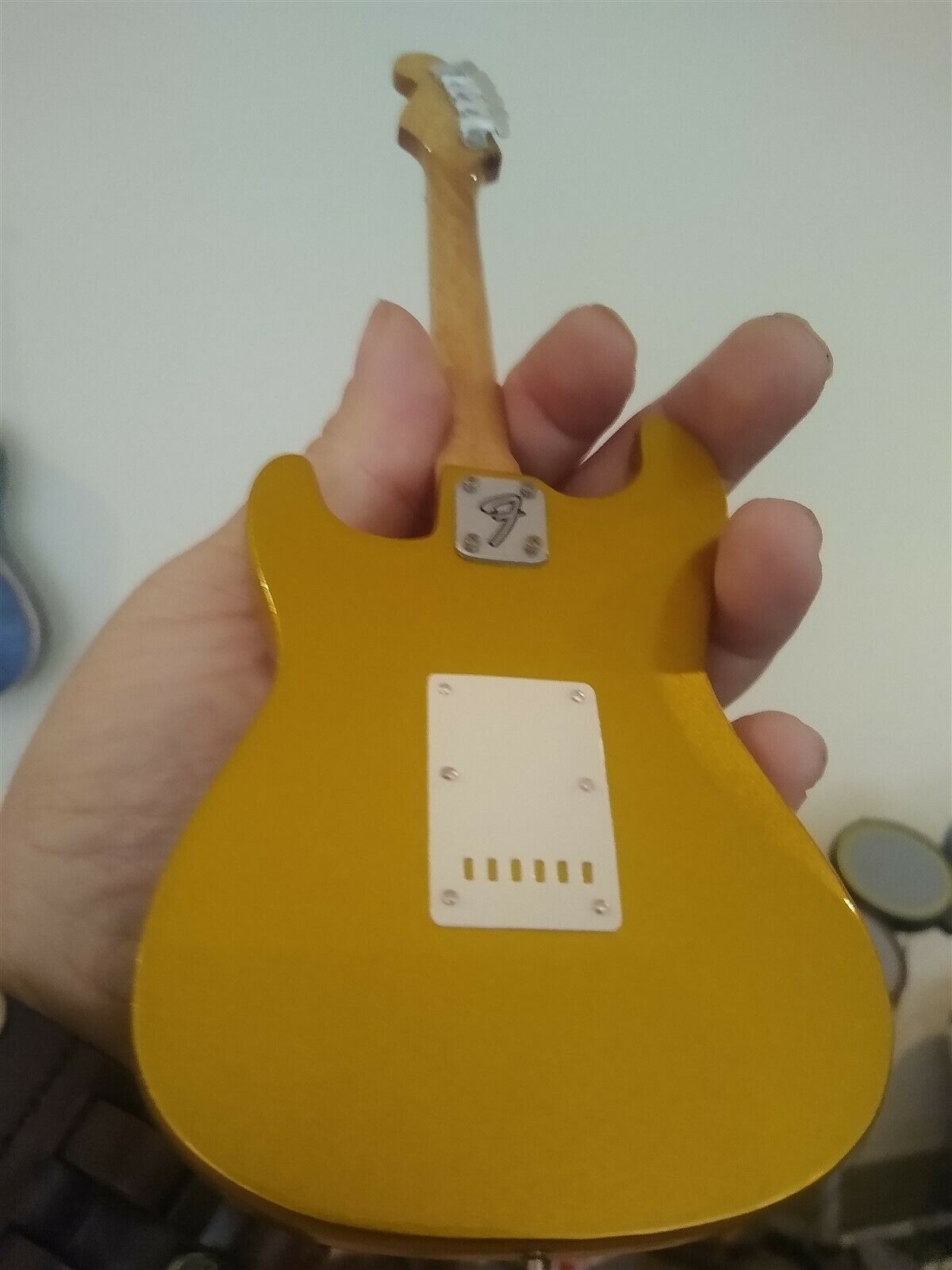 Metallic Gold Fender Strat 1:4 Scale Replica Guitar ~Axe Heaven